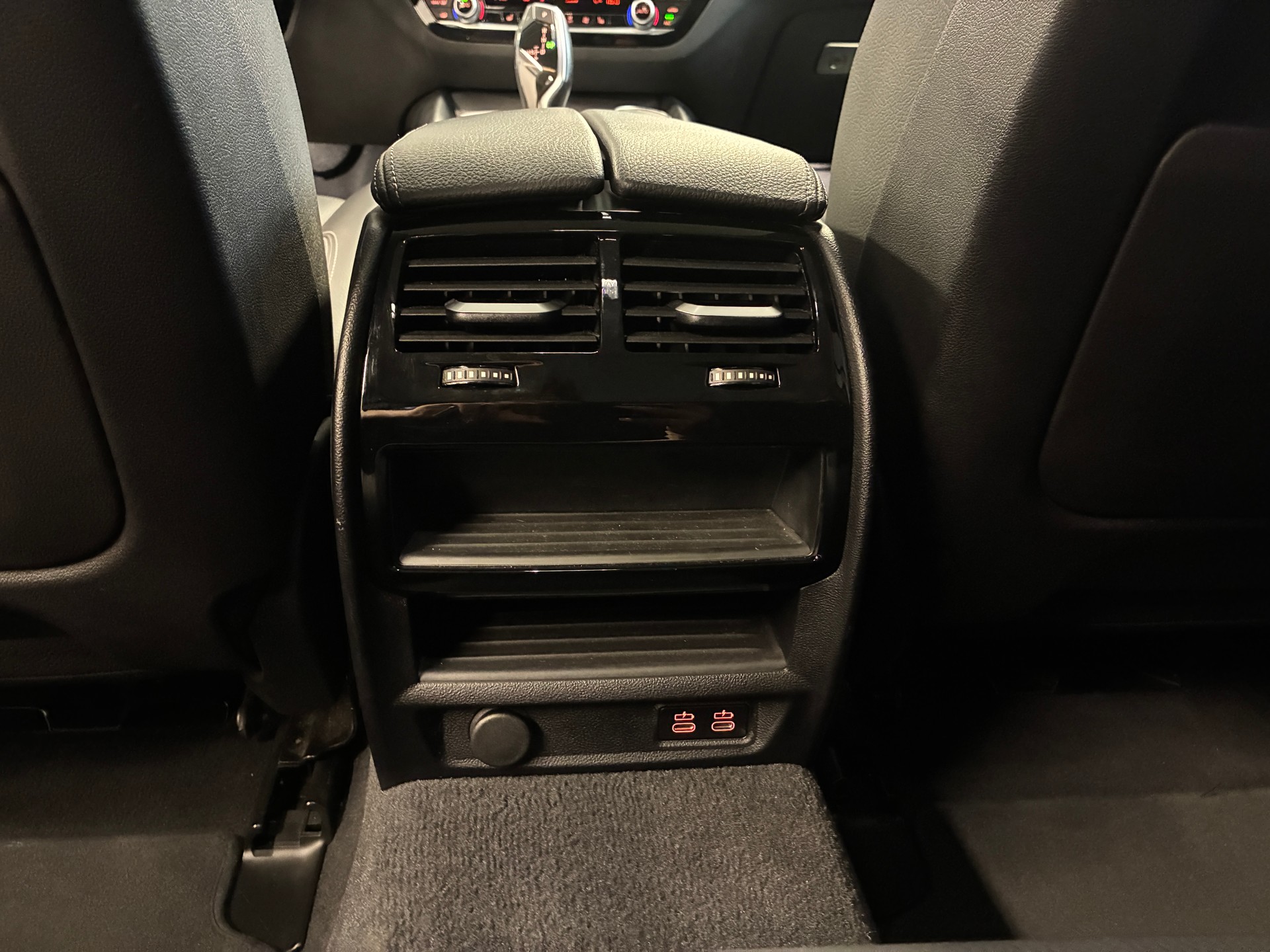 BMW 530d xDrive Touring-image-15