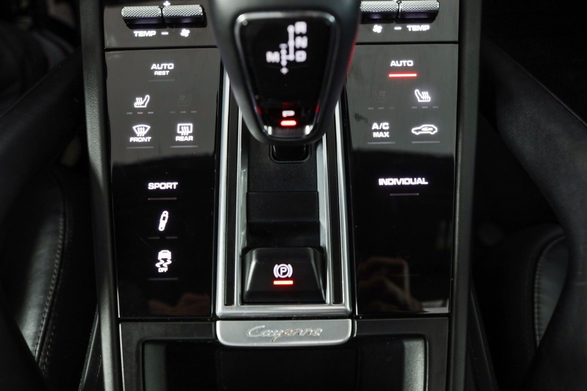 PORSCHE Cayenne-image-11