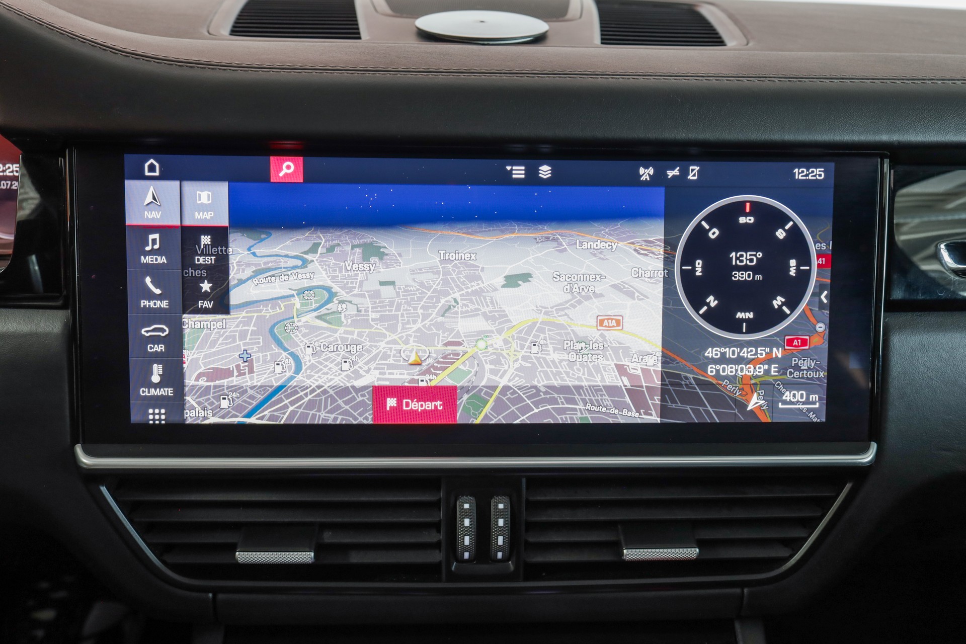 PORSCHE Cayenne-image-9