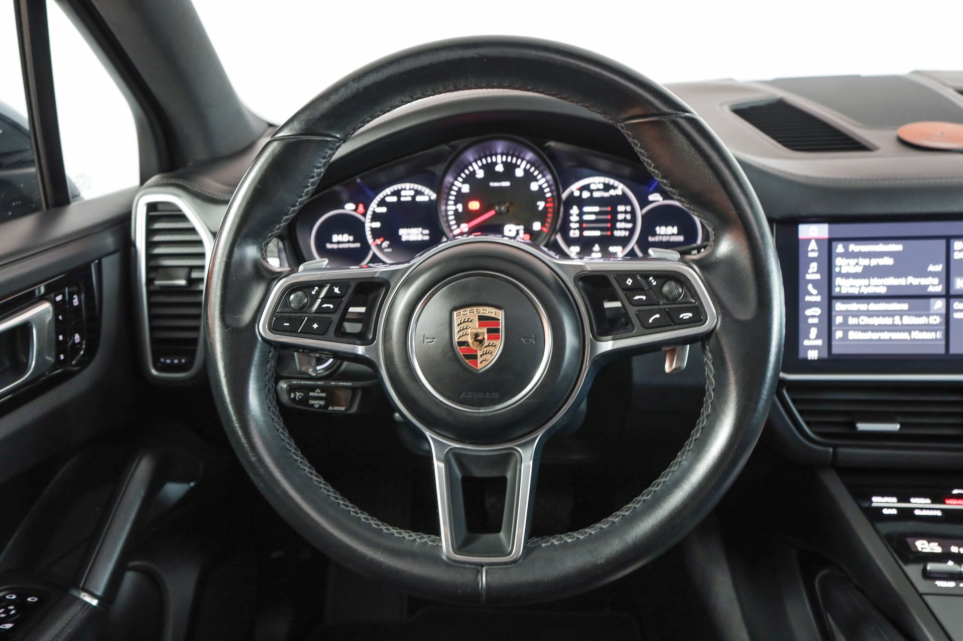PORSCHE Cayenne-image-6