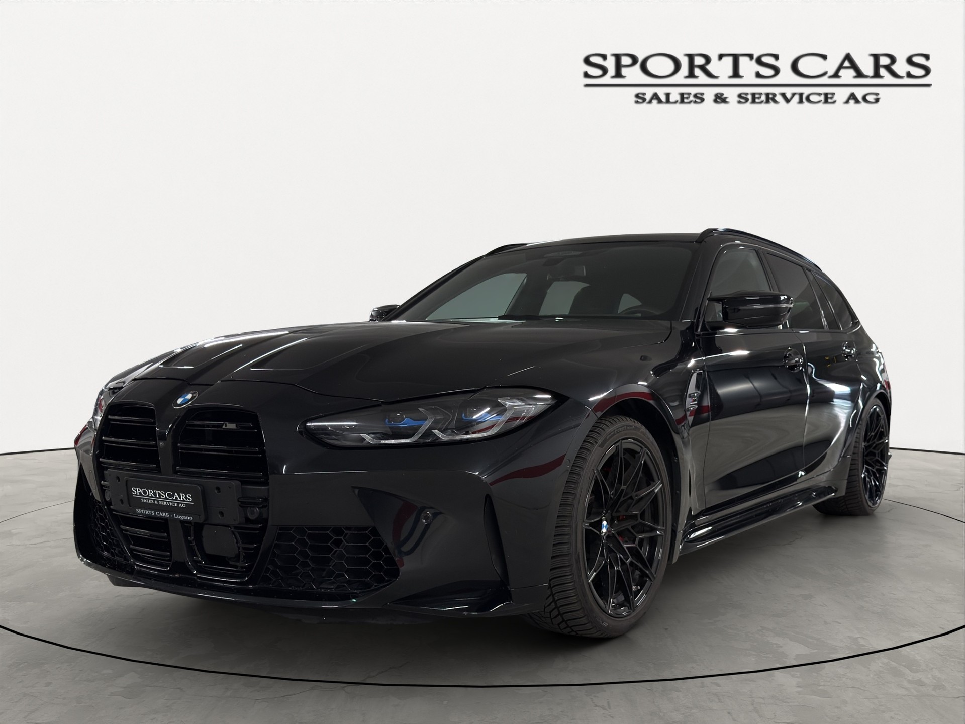 BMW M3 Touring xDrive Competition M-showroom-element-2