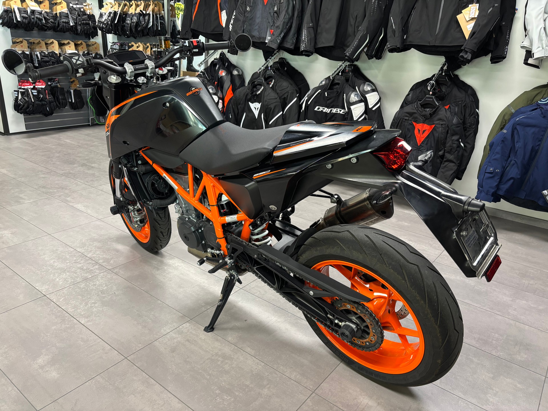 KTM 690 Duke R ABS-image-5