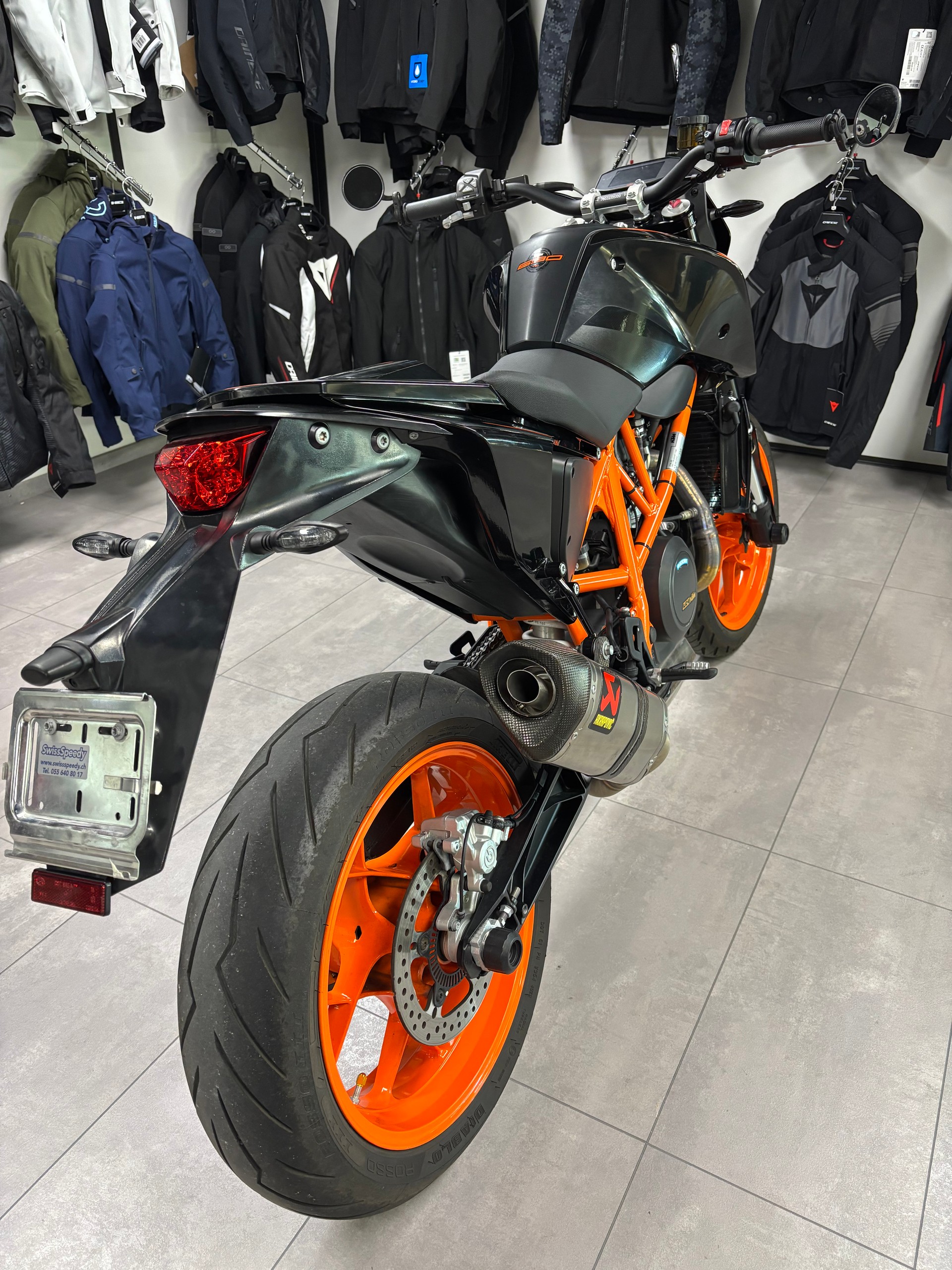 KTM 690 Duke R ABS-image-4