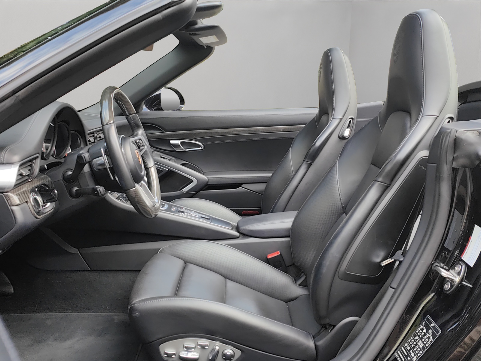 PORSCHE 911 Turbo S Cabrio PDK-image-7