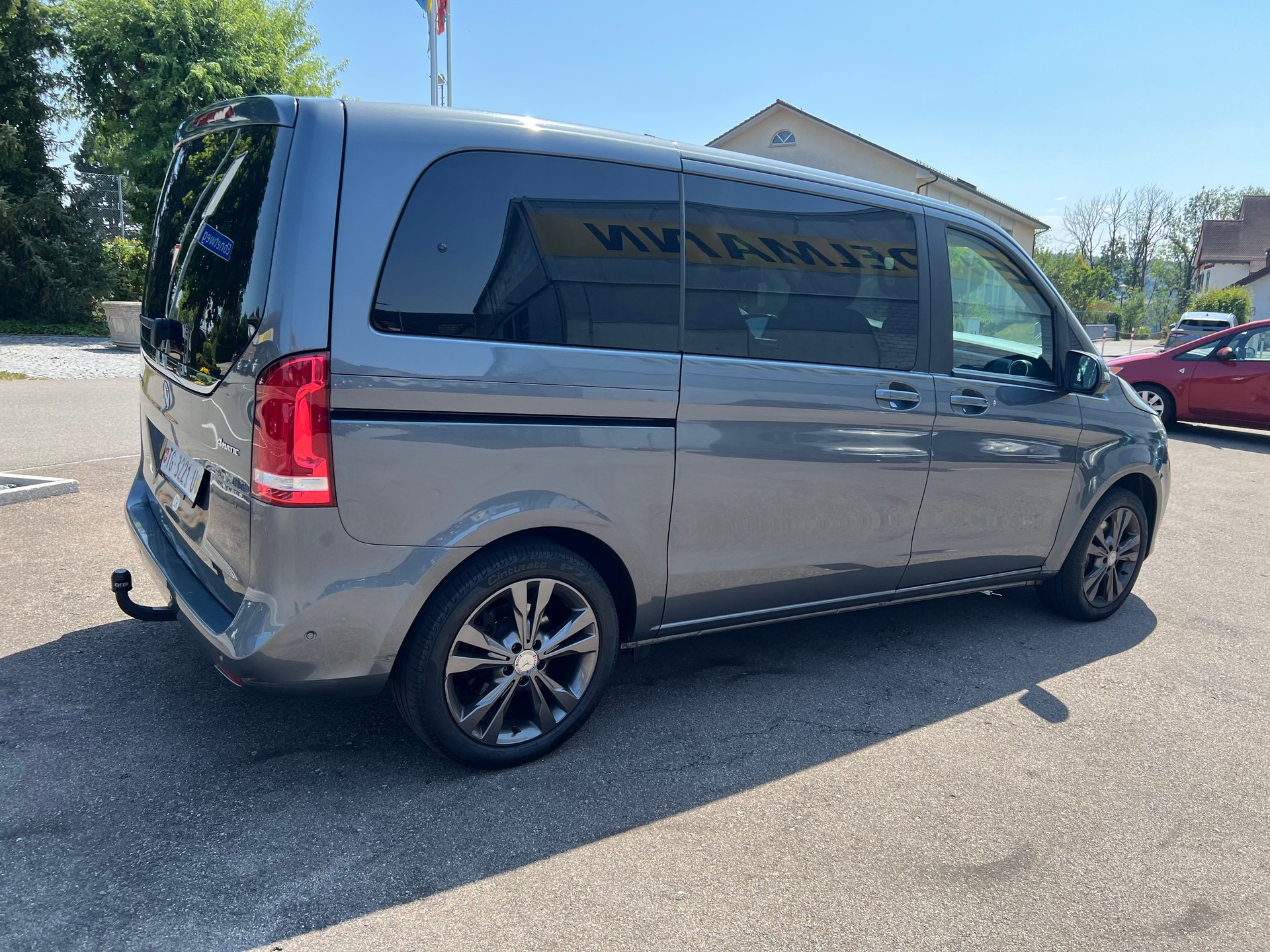MERCEDES-BENZ V 220 d kompakt 4Matic 7G-Tronic-image-10