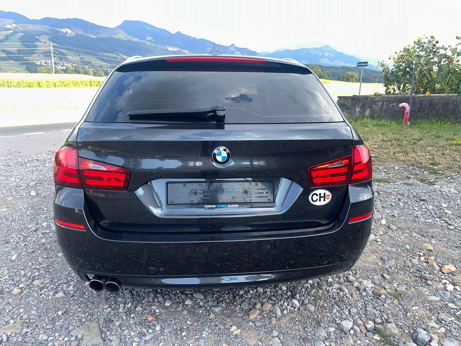 BMW 523i Touring Steptronic-showroom-element-3