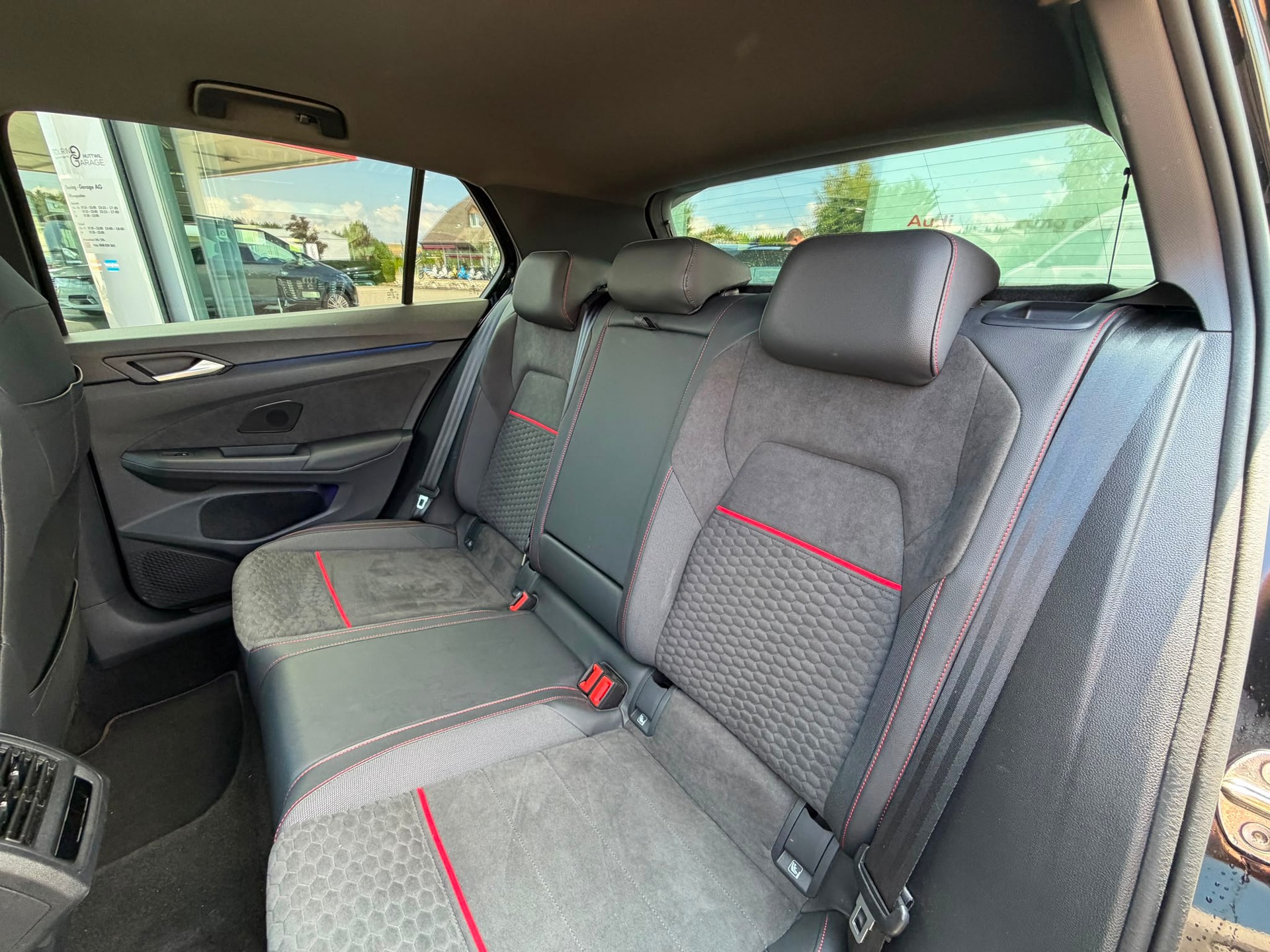 VW Golf 2.0 TSI GTI Clubsport DSG-image-23