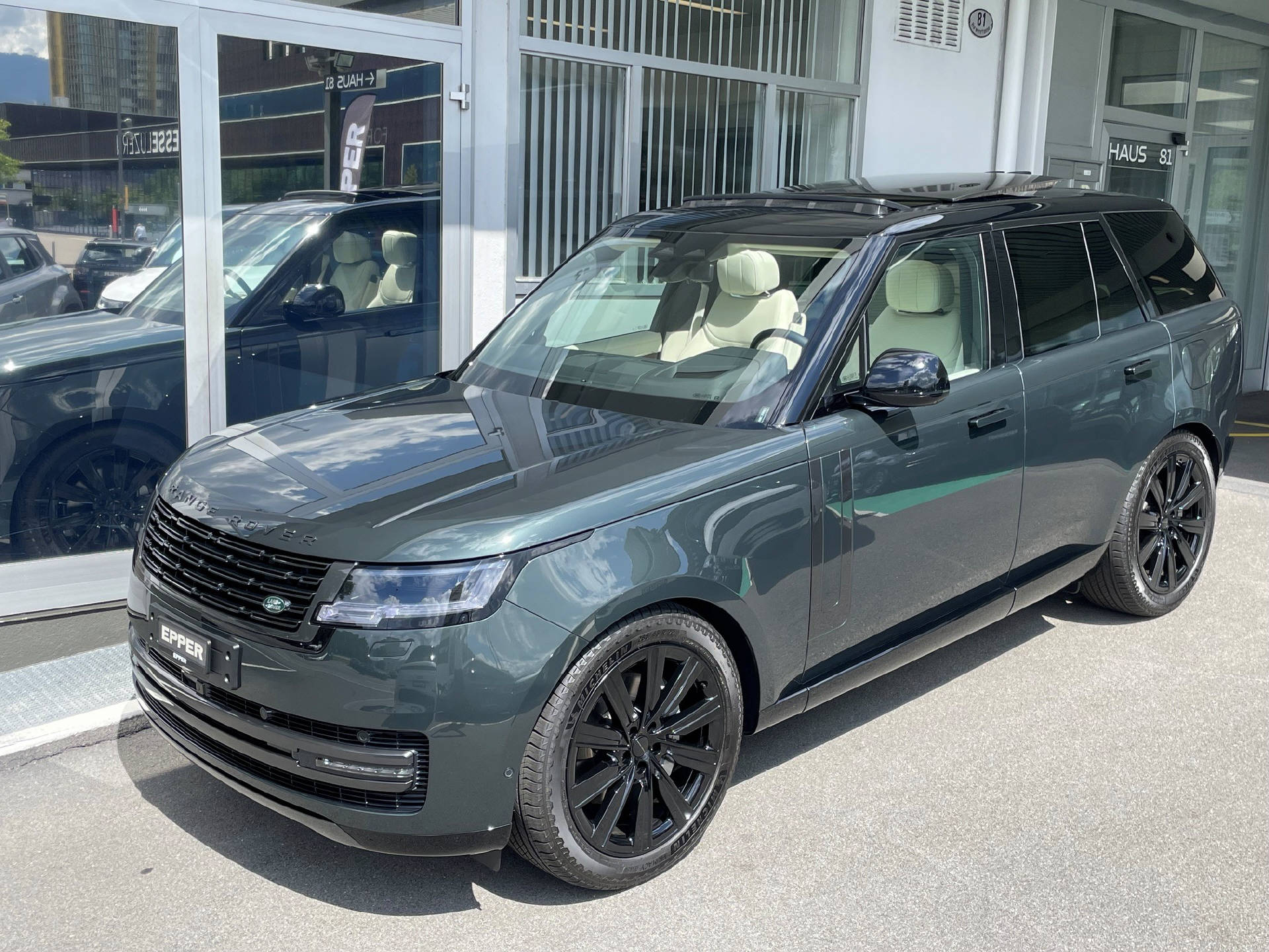 LAND ROVER Range Rover 3.0 I6 P460e HSE-image-28