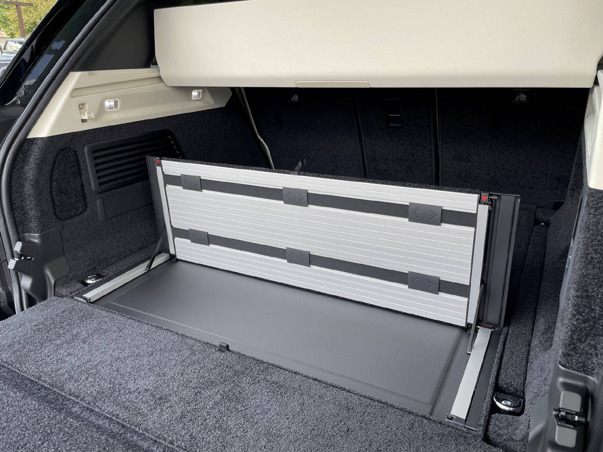 LAND ROVER Range Rover 3.0 I6 P460e HSE-image-25
