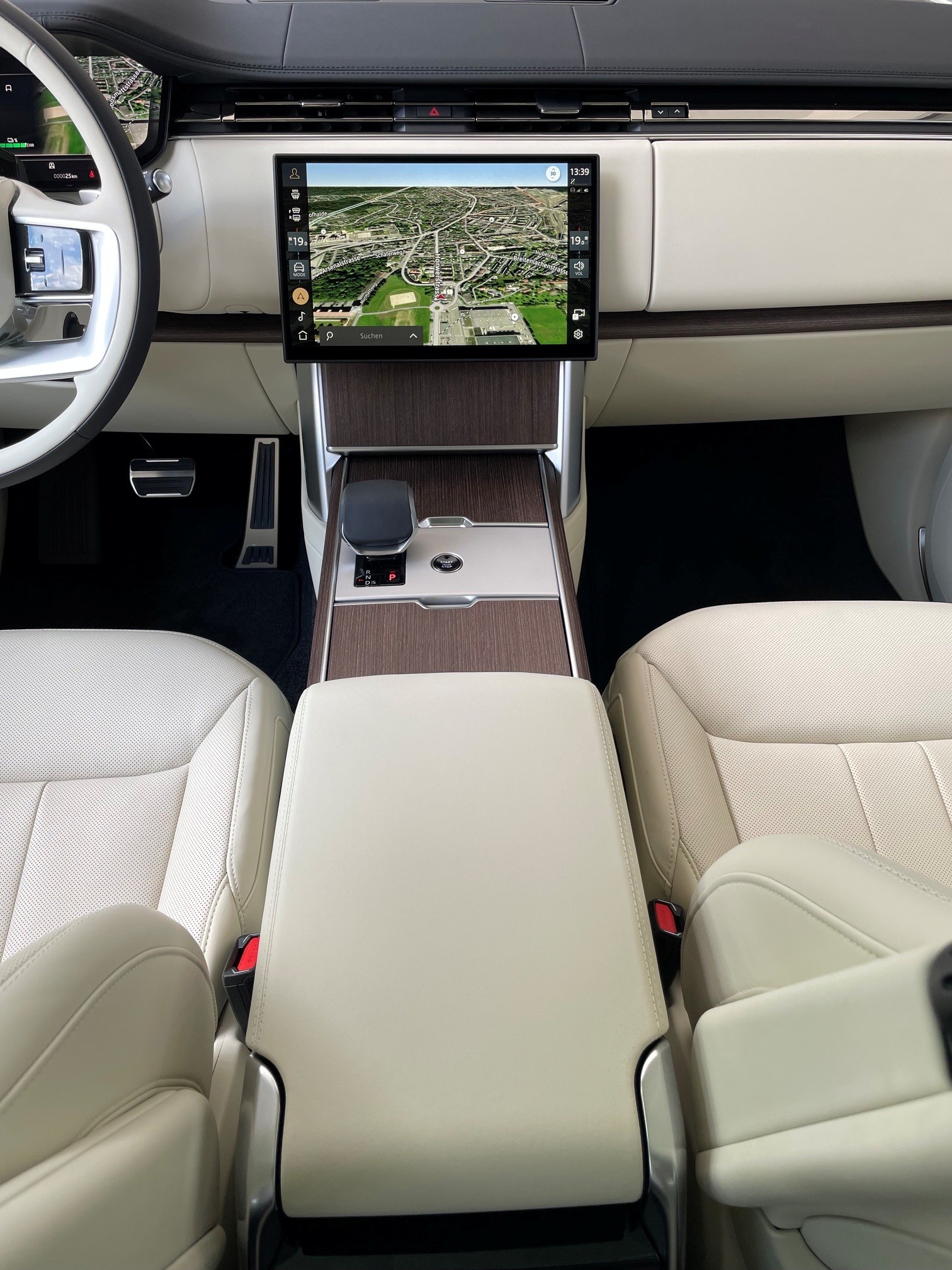 LAND ROVER Range Rover 3.0 I6 P460e HSE-image-8