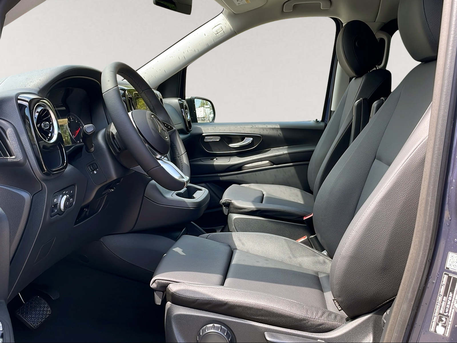MERCEDES-BENZ Vito 116 CDI Lang Tourer 9G-Tronic 4M Select-image-4
