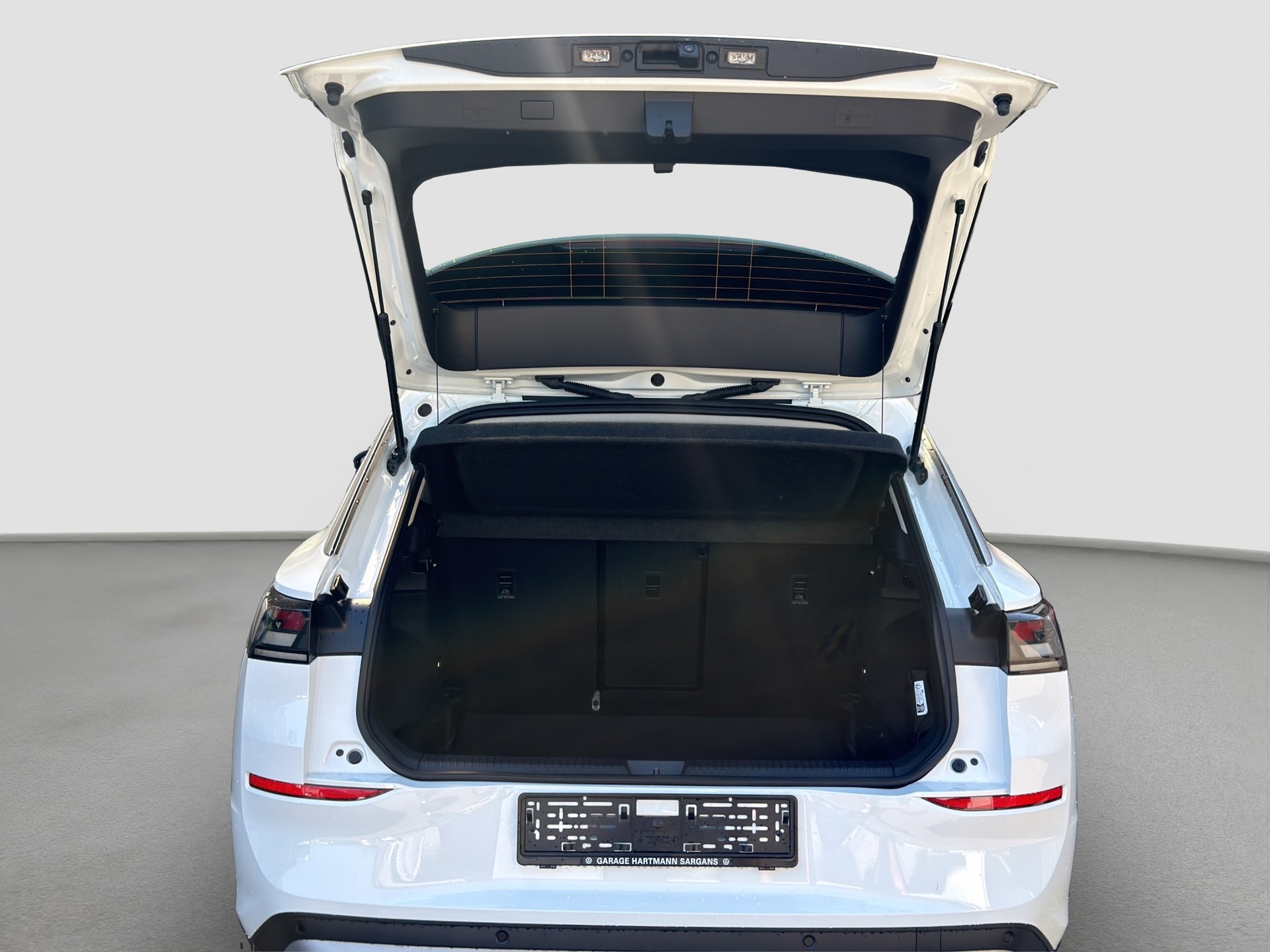 VW T-Roc 1.5 eTSI mHEV Life DSG-image-8