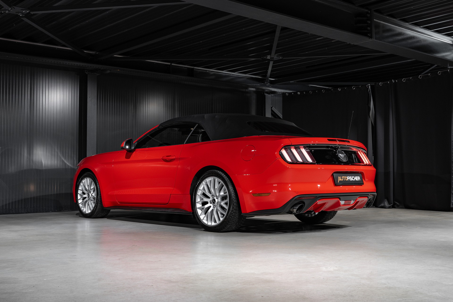 FORD Mustang Convertible 2.3 Automat-image-8
