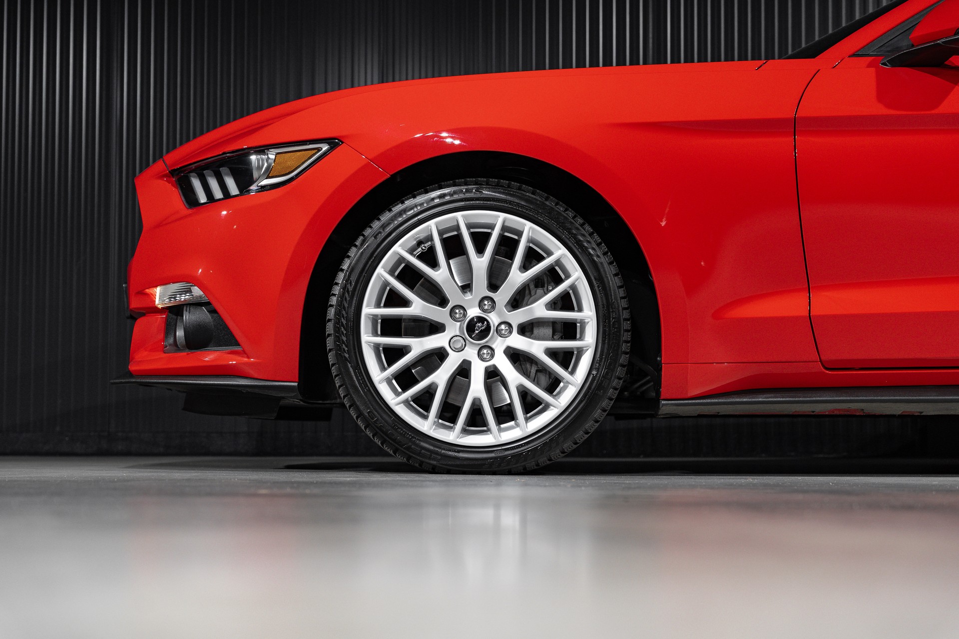 FORD Mustang Convertible 2.3 Automat-image-25
