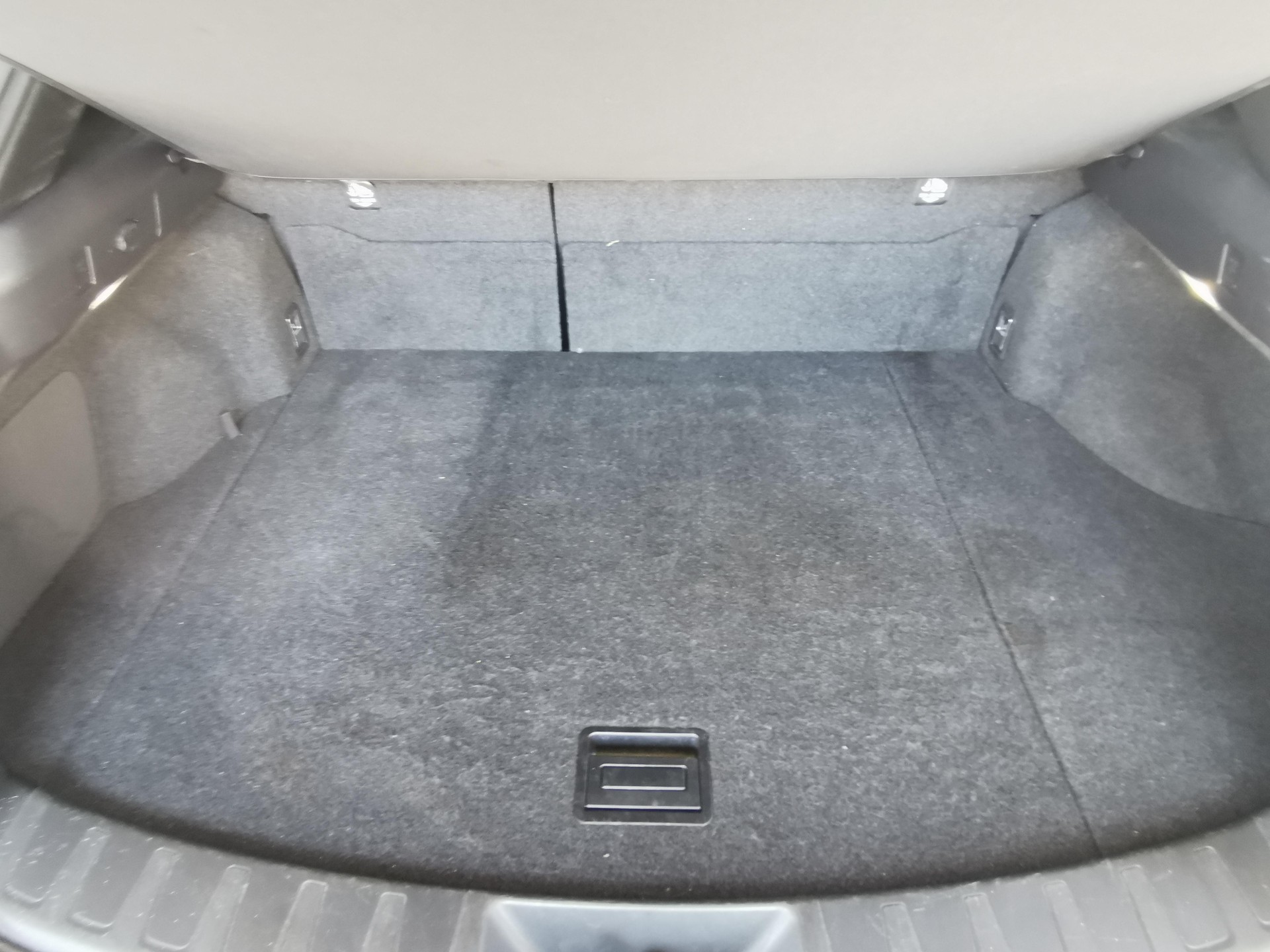 LEXUS UX 250h Comfort-image-8