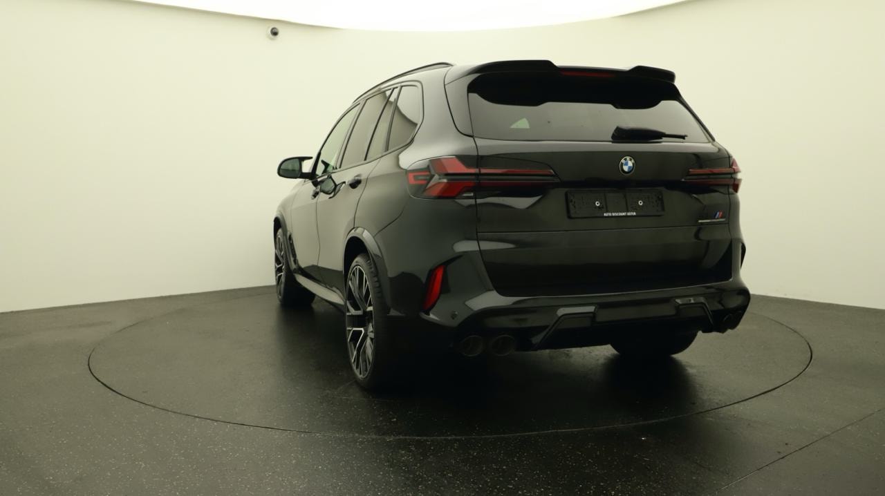 BMW X5M Competition-showroom-element-3