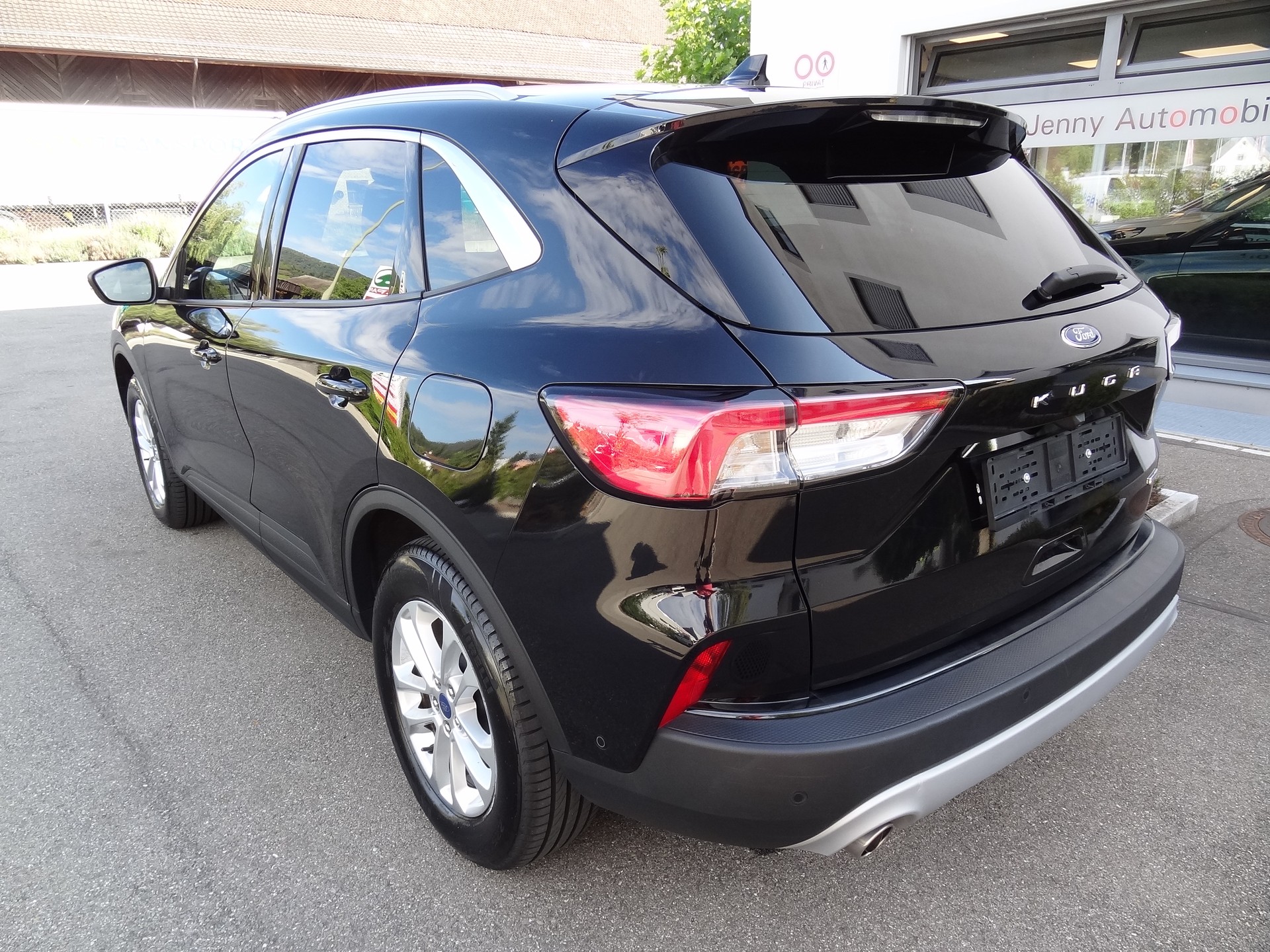 FORD Kuga 2.5 FHEV Titanium X 4WD-showroom-element-3