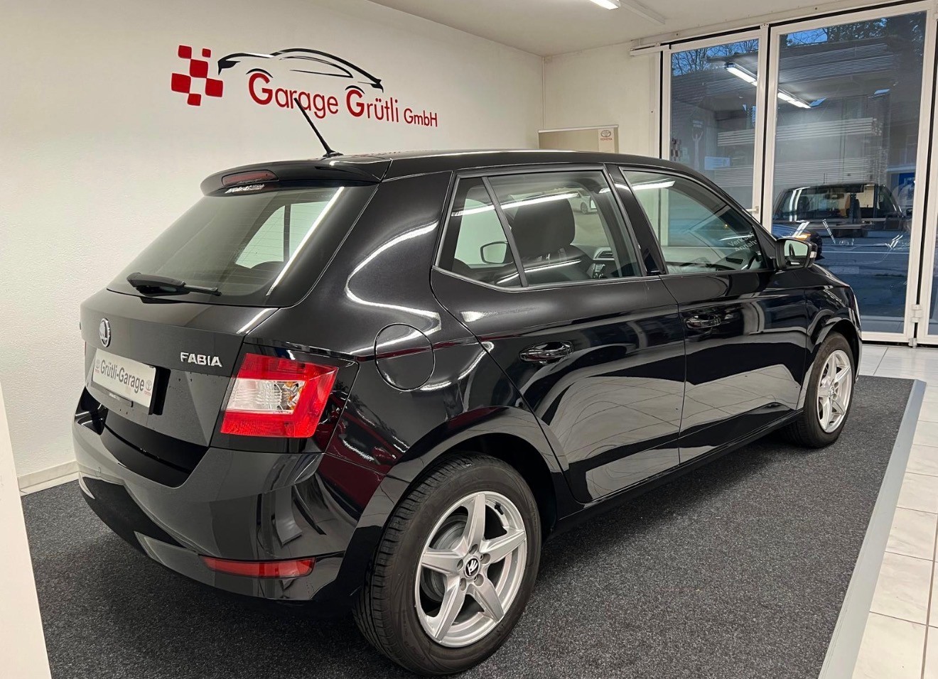 SKODA Fabia 1.0 MPI Active-showroom-element-3