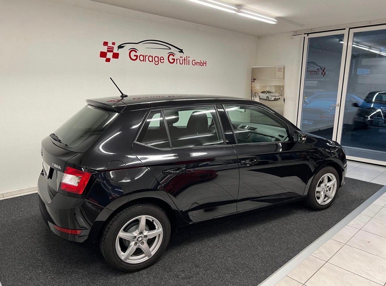 SKODA Fabia 1.0 MPI Active-showroom-element-2