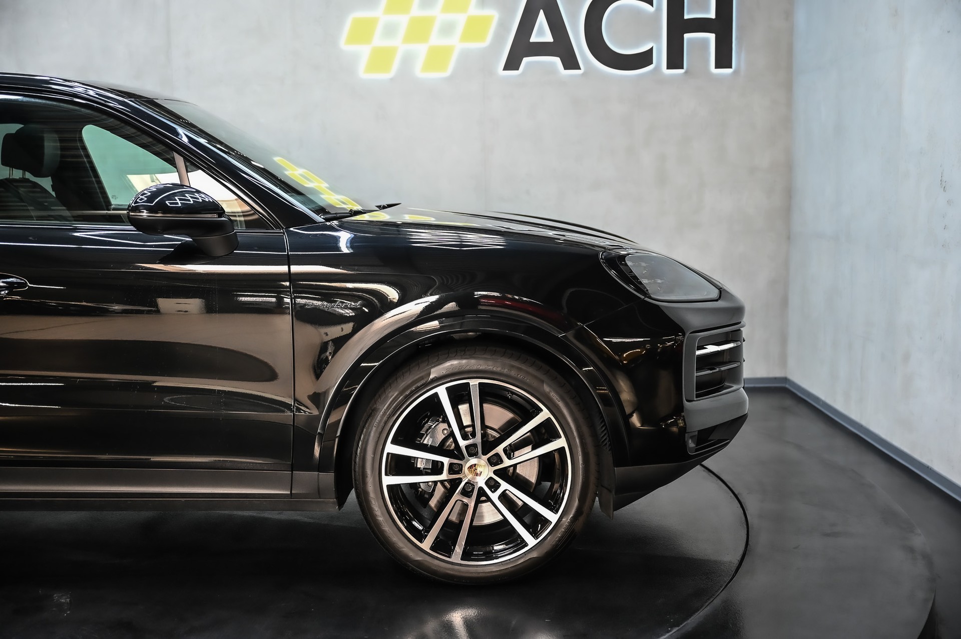 PORSCHE Cayenne S E-Hybrid-image-13