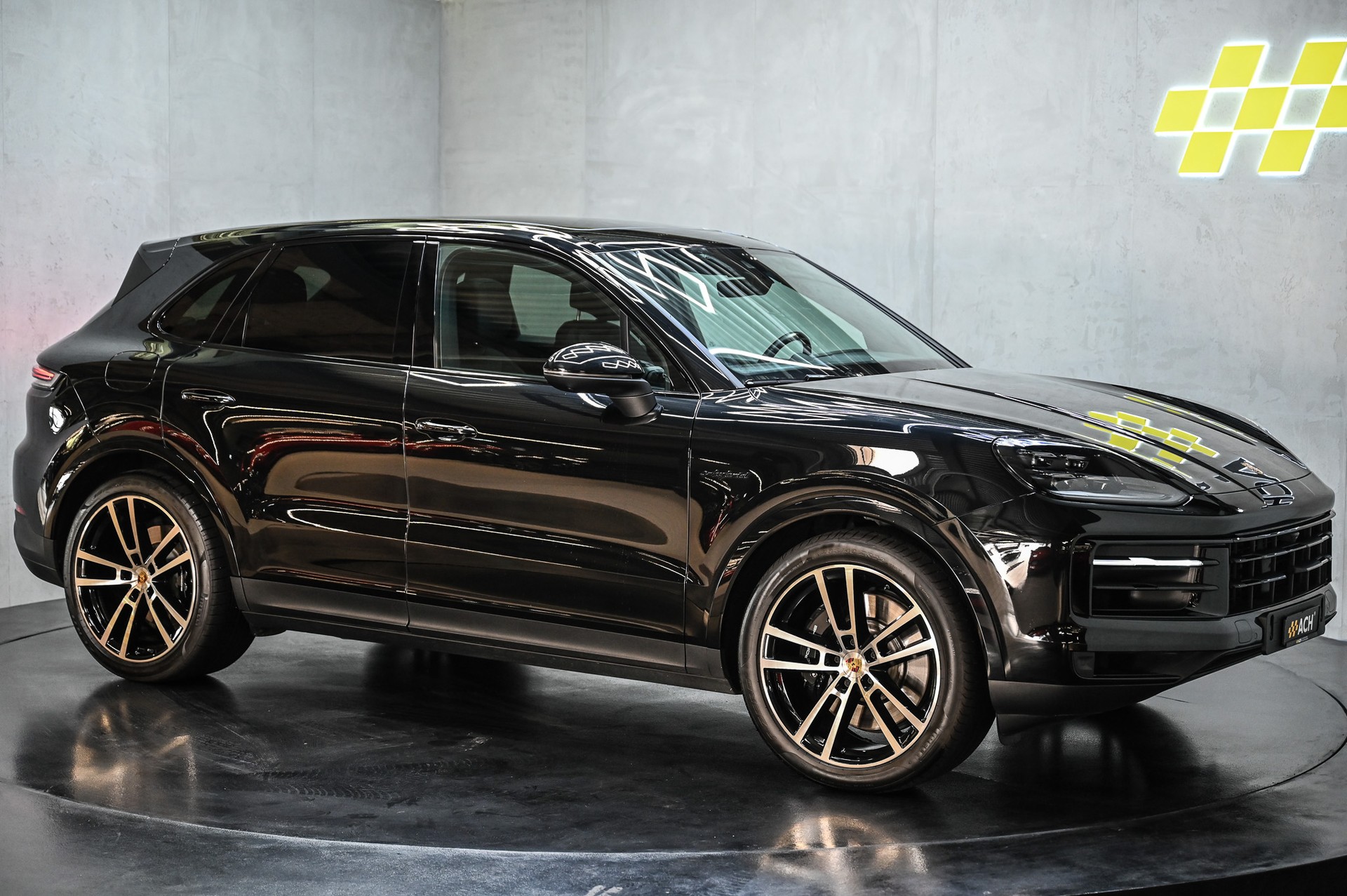 PORSCHE Cayenne S E-Hybrid-image-11