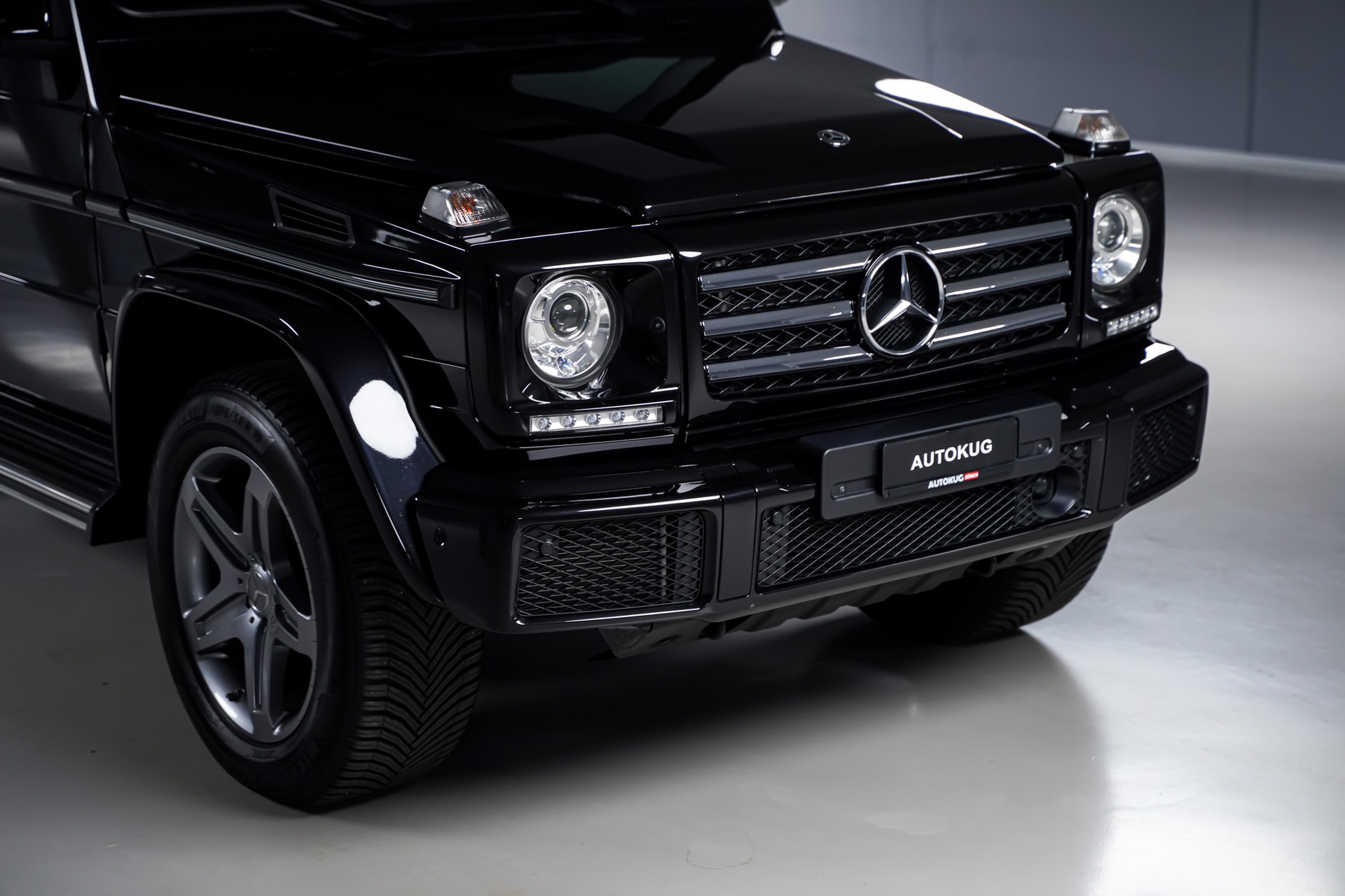 MERCEDES-BENZ G 350 d 7G-Tronic-showroom-element-3