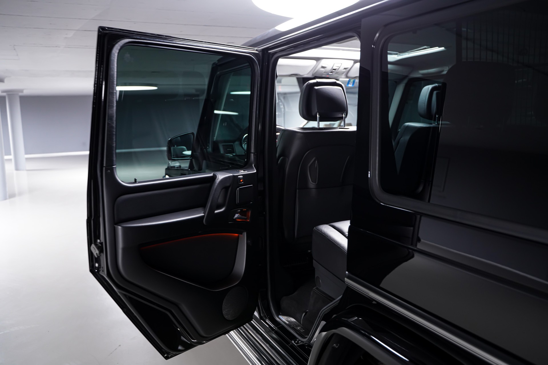MERCEDES-BENZ G 350 d 7G-Tronic-image-12