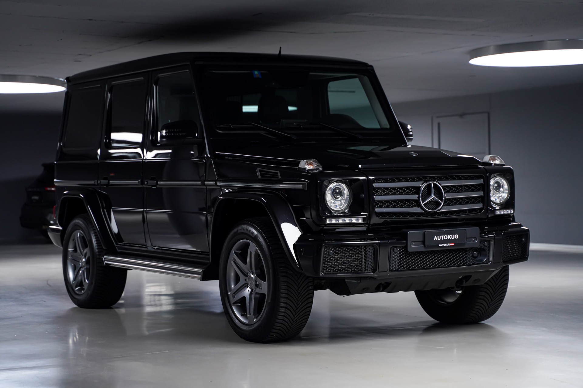 MERCEDES-BENZ G 350 d 7G-Tronic-showroom-element-2