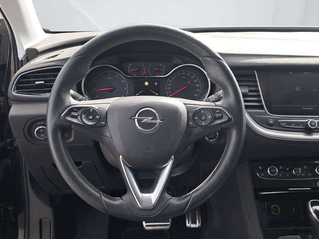 OPEL Grandland X 1.6 T Ultimate-image-14