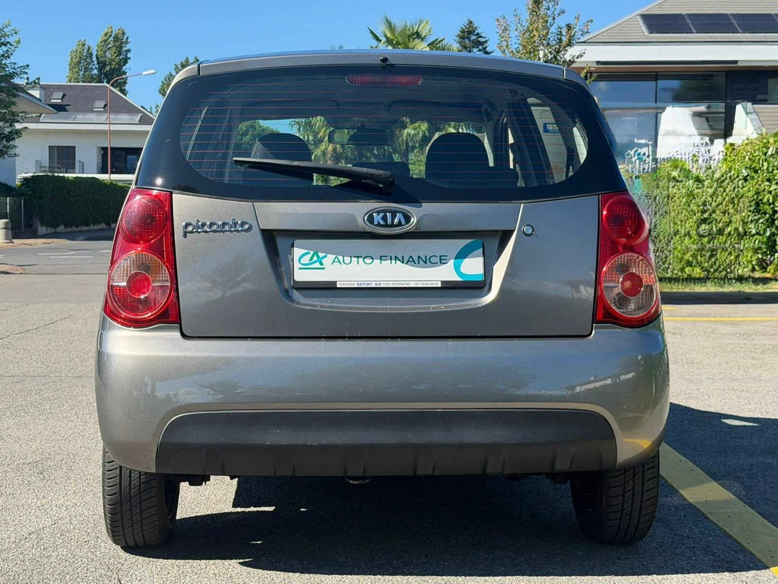 KIA Picanto 1.1 Style-image-4