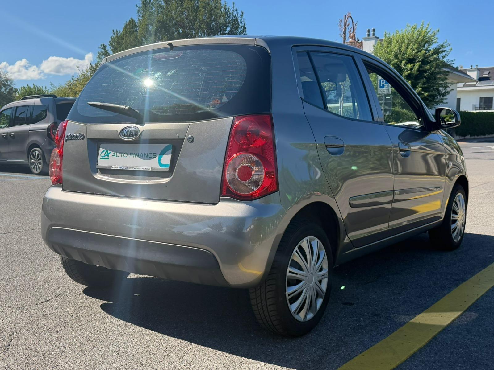 KIA Picanto 1.1 Style-image-5
