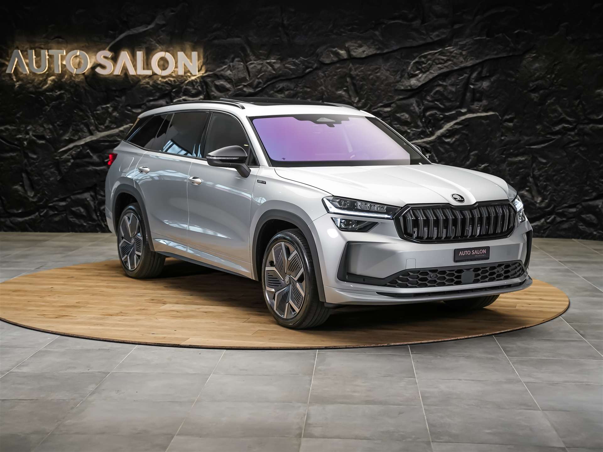 SKODA Kodiaq 2.0 TDI Sportline 4x4 *Panorama*Matrix LED*Anhängerkupplung*-image-6