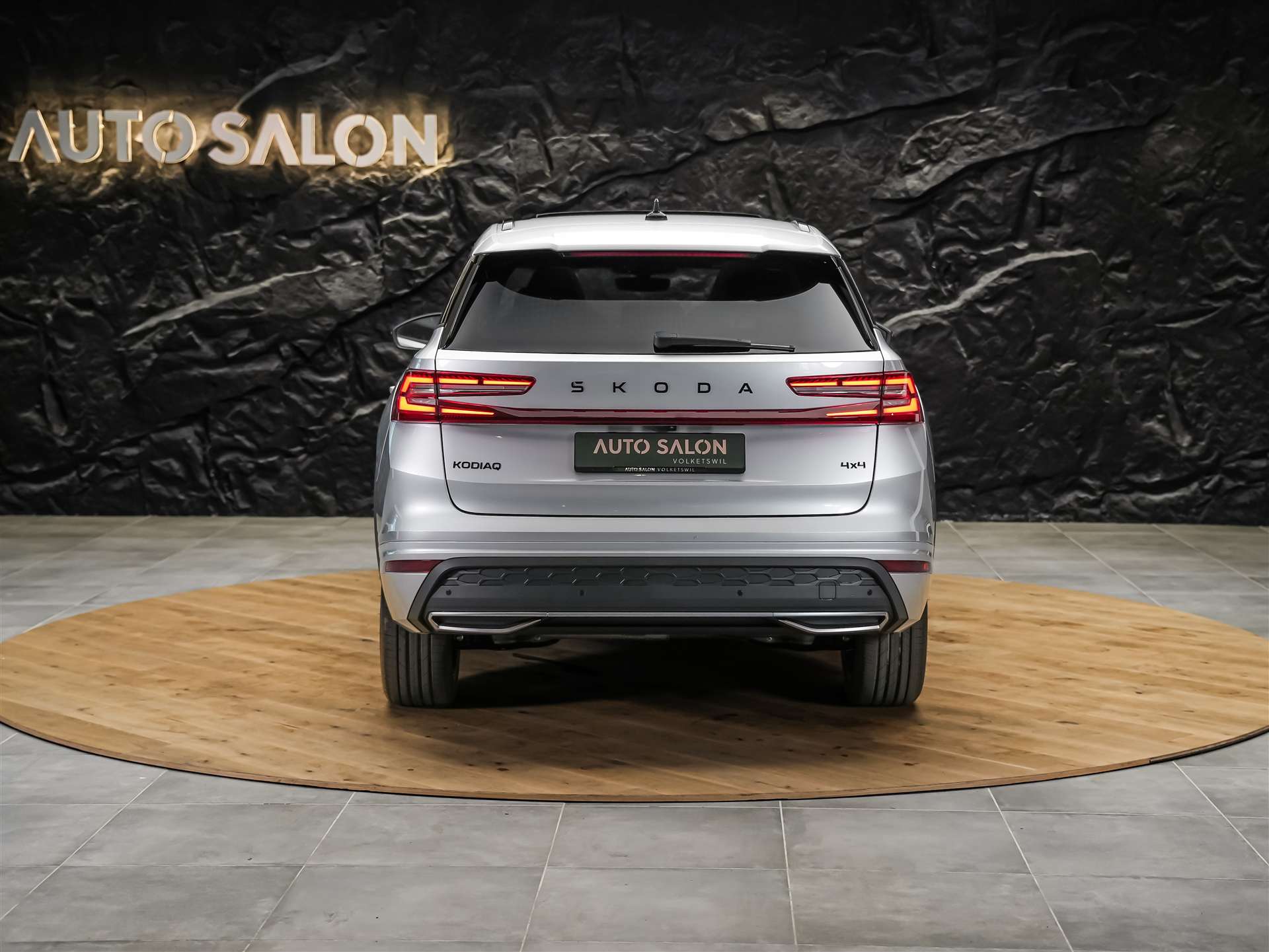 SKODA Kodiaq 2.0 TDI Sportline 4x4 *Panorama*Matrix LED*Anhängerkupplung*-image-4