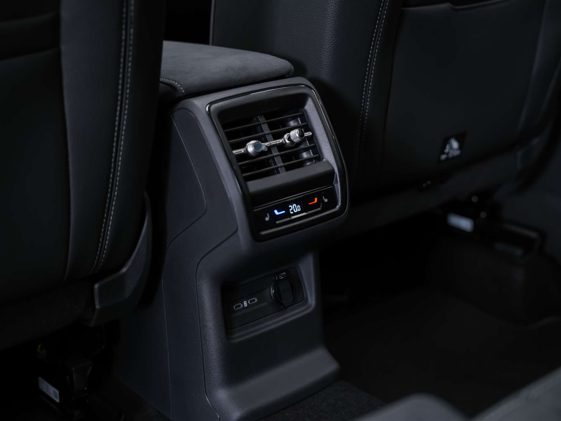 SKODA Kodiaq 2.0 TDI Sportline 4x4 *Panorama*Matrix LED*Anhängerkupplung*-image-16