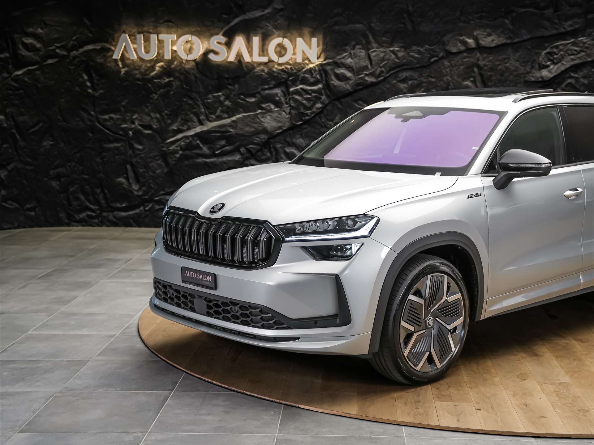 SKODA Kodiaq 2.0 TDI Sportline 4x4 *Panorama*Matrix LED*Anhängerkupplung*-image-17