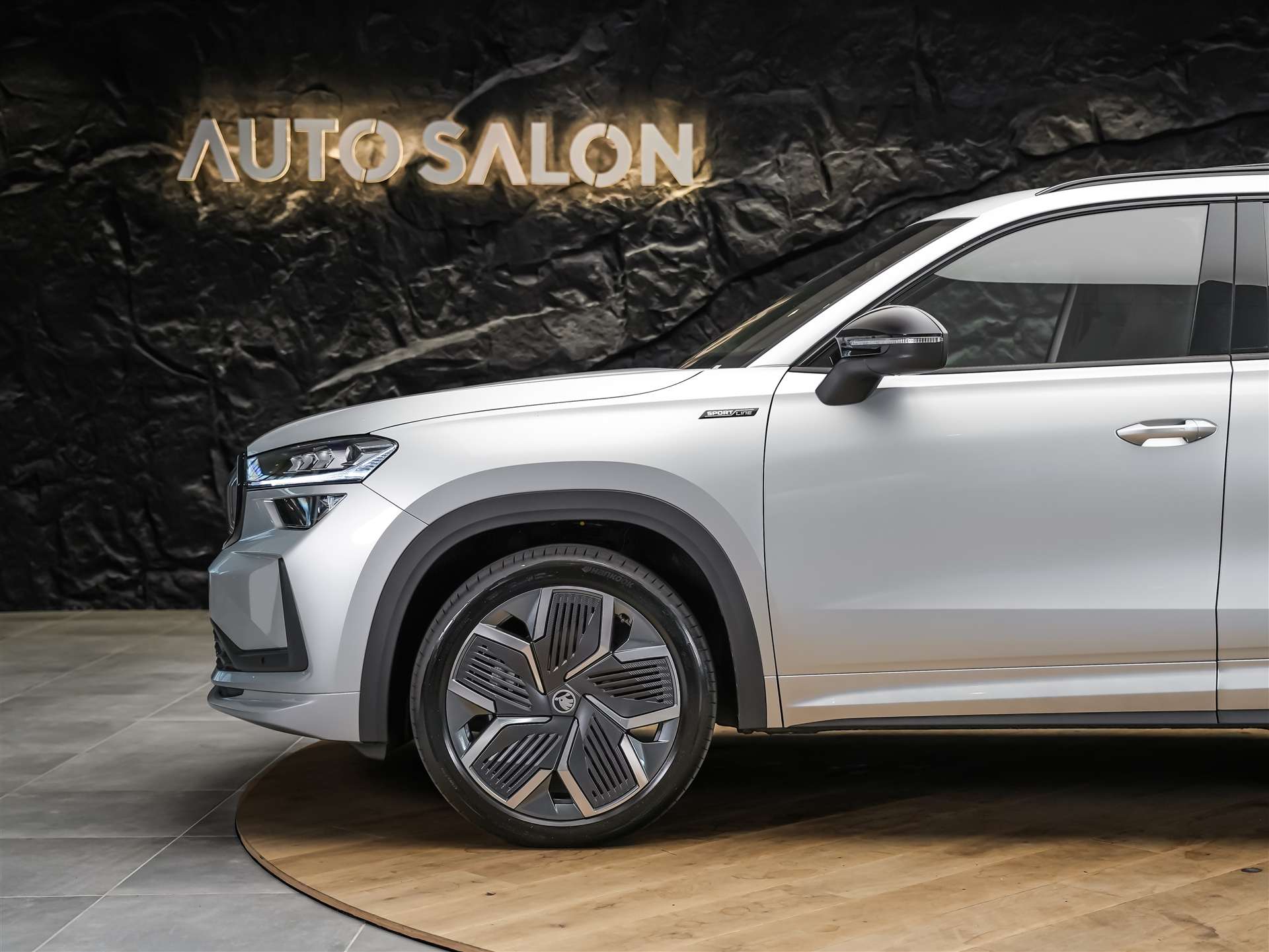 SKODA Kodiaq 2.0 TDI Sportline 4x4 *Panorama*Matrix LED*Anhängerkupplung*-image-18