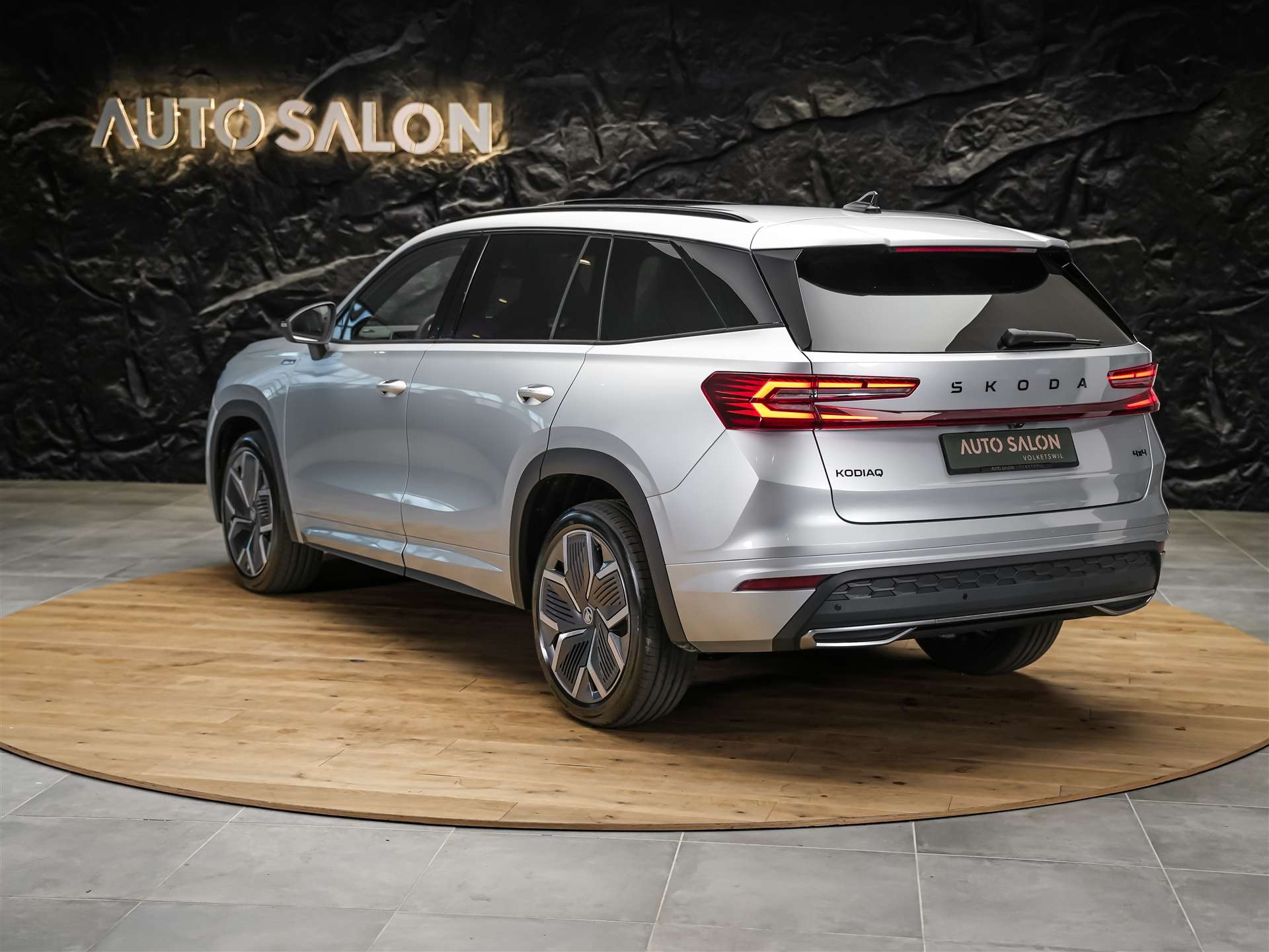 SKODA Kodiaq 2.0 TDI Sportline 4x4 *Panorama*Matrix LED*Anhängerkupplung*-showroom-element-3