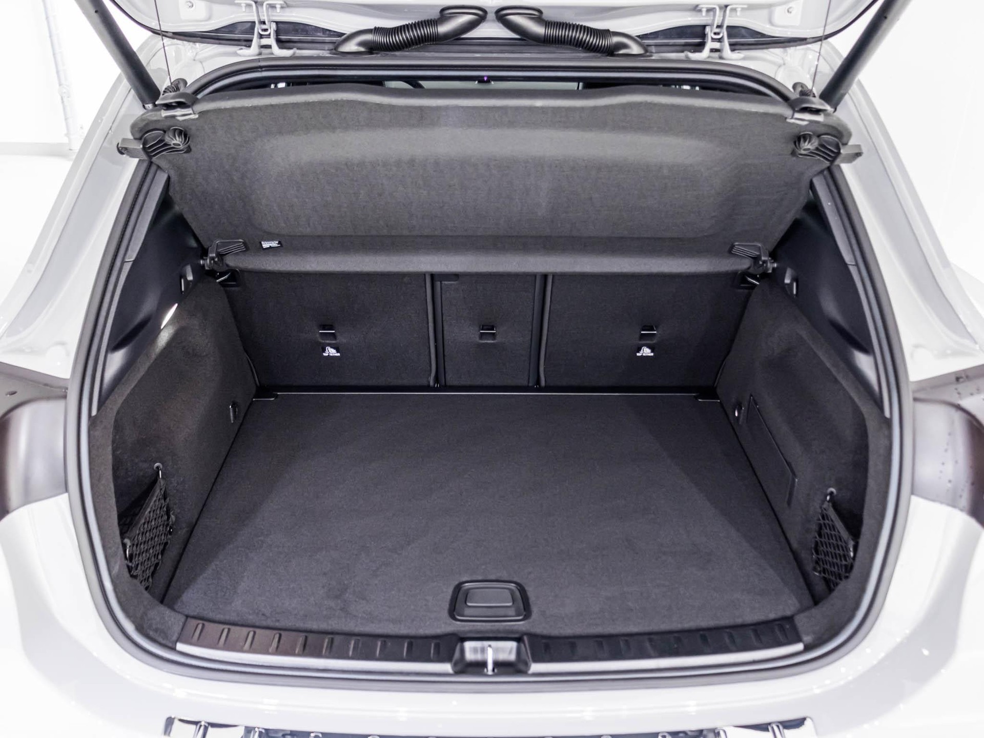 MERCEDES-BENZ GLA 250 4MATIC Swiss Star-image-13