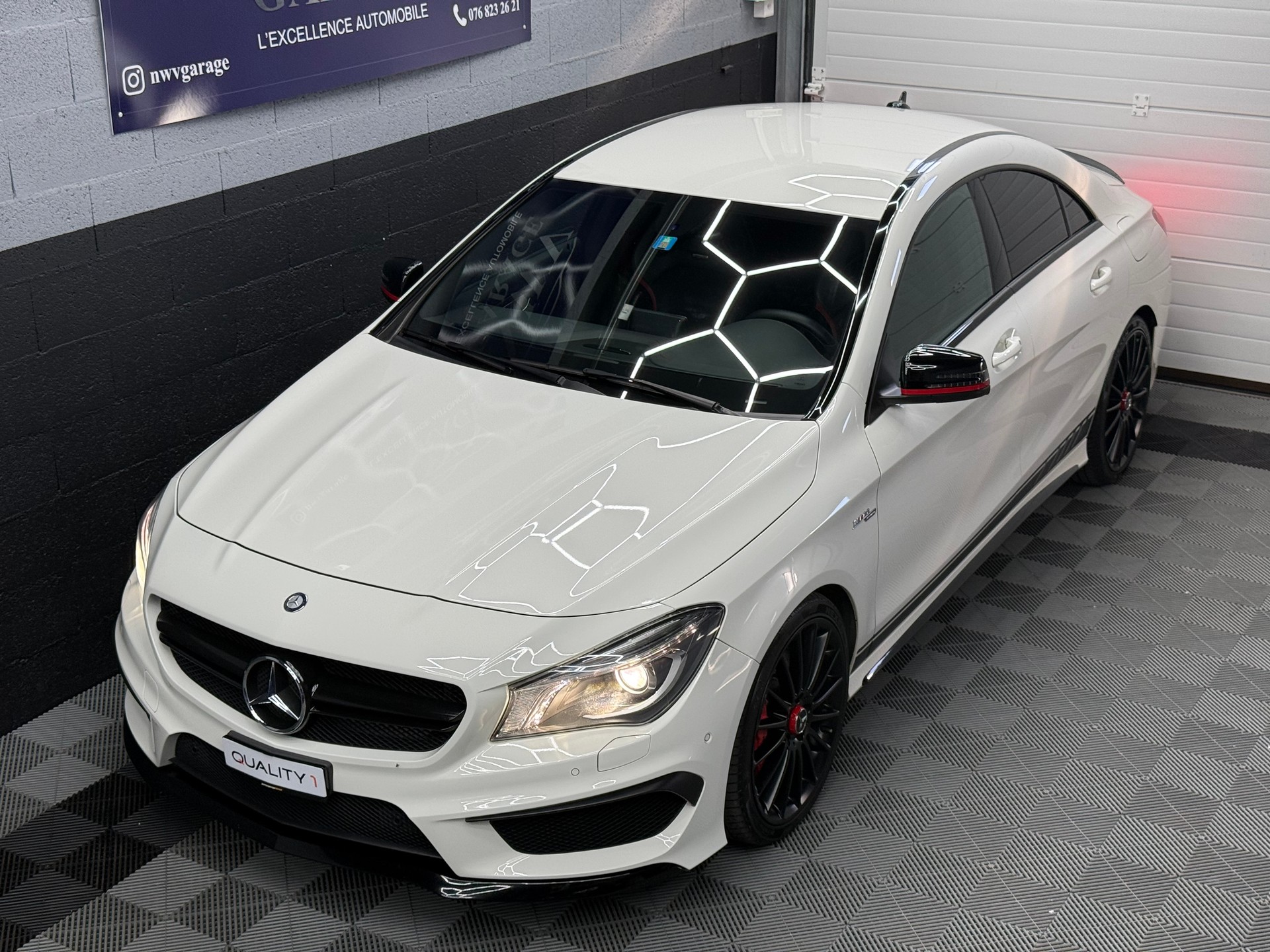 MERCEDES-BENZ CLA 45 AMG 4Matic Speedshift-image-3
