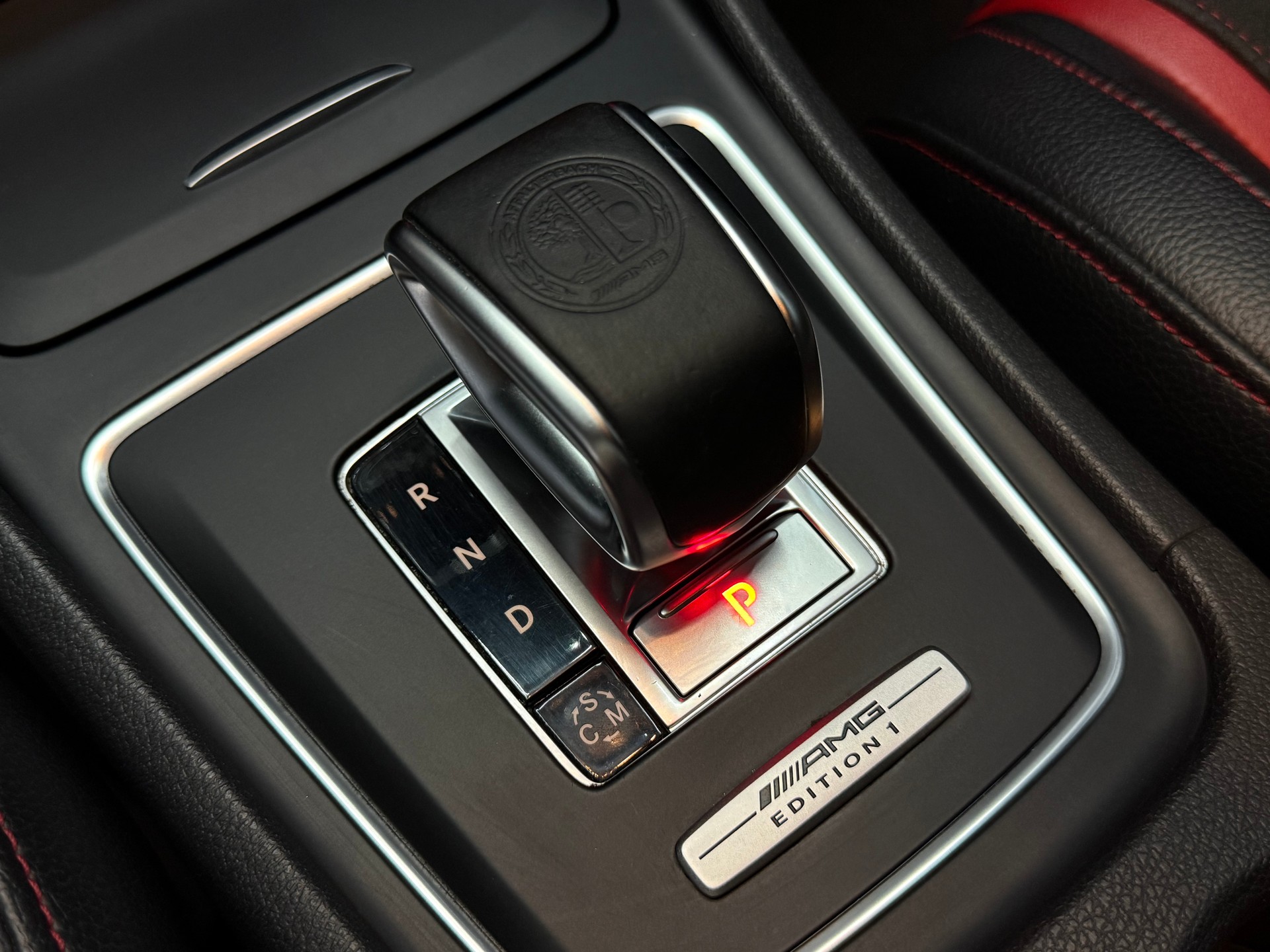 MERCEDES-BENZ CLA 45 AMG 4Matic Speedshift-image-15