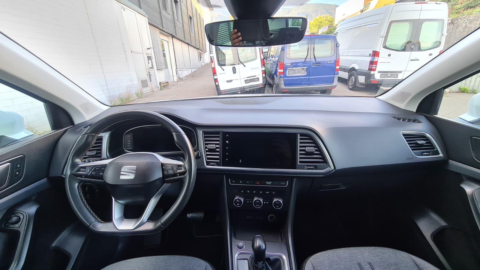 SEAT Ateca 1.5 TSI EVO DSG Style ** Gr-Navi RF-Kamera ** Sitzheizung ** PDC V+H ** Frisch Ab MFK & Service **-image-16
