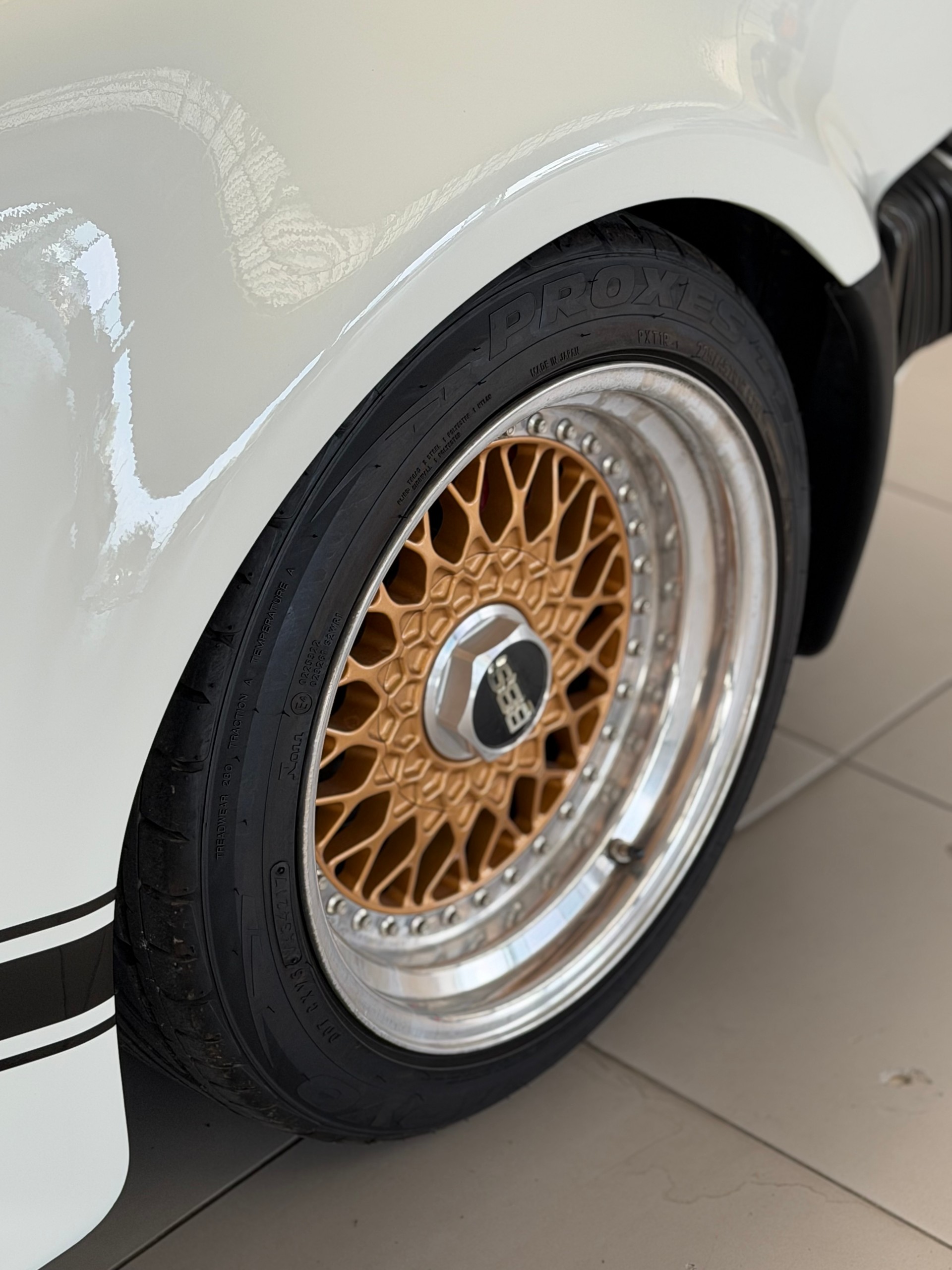 PORSCHE 911 Carrera Cabrio-showroom-element-2