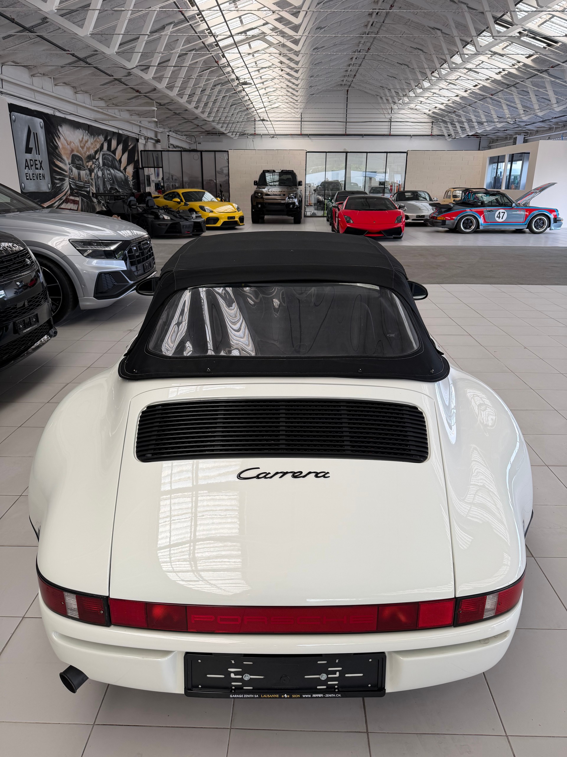 PORSCHE 911 Carrera Cabrio-showroom-element-1