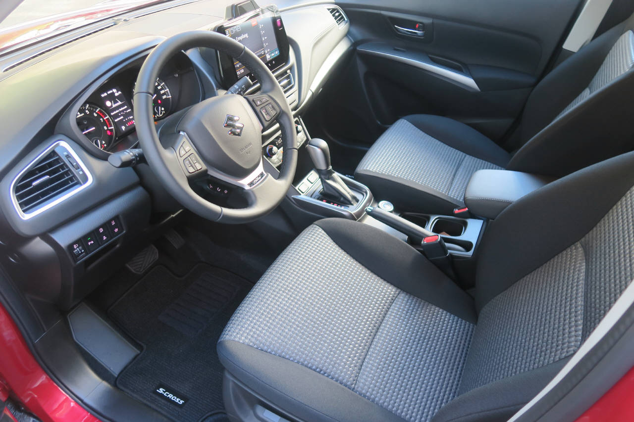 SUZUKI S-Cross 1.4 T Piz Sulai Hybrid 4x4-showroom-element-3