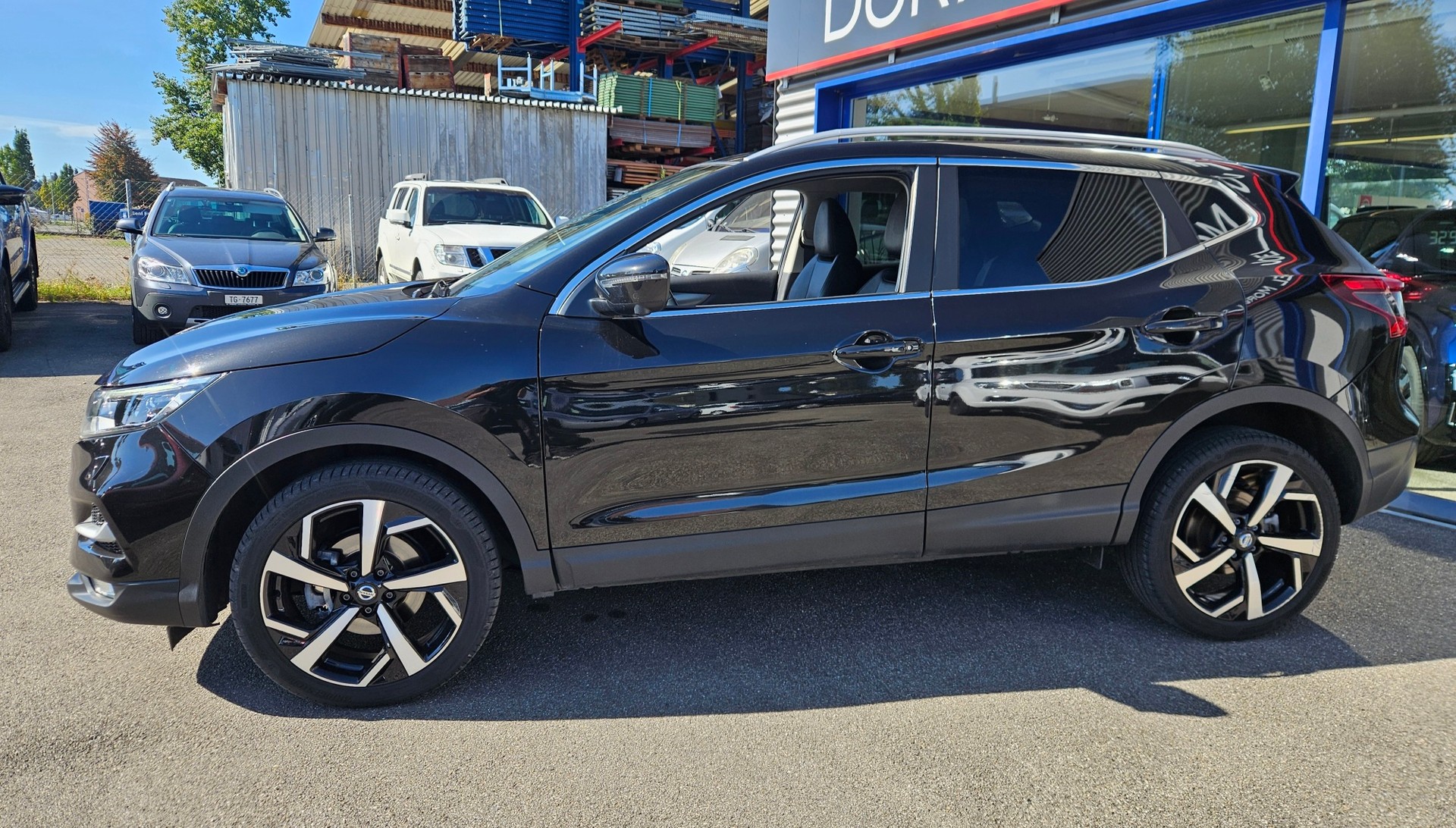 NISSAN Qashqai 1.3 DIG-T tekna DCT-showroom-element-2