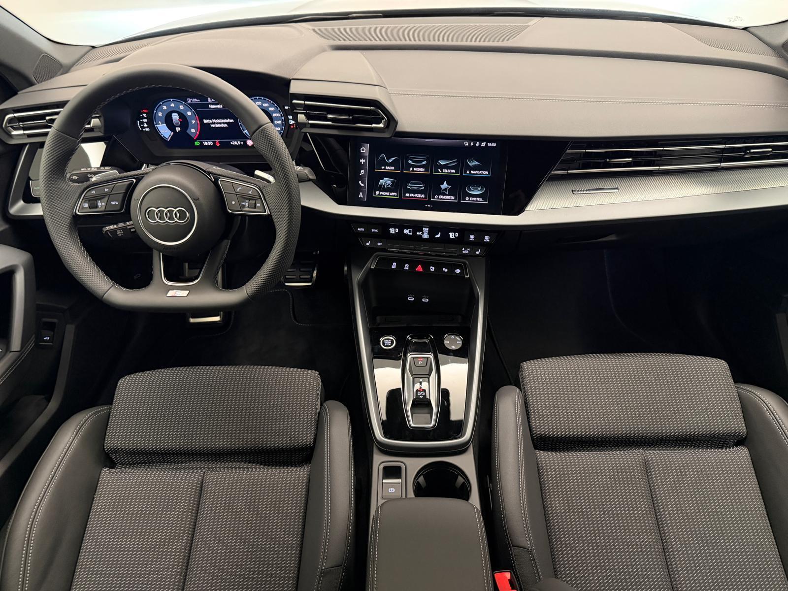 AUDI A3 Sportback 35 TFSI S Line S-Tronic-image-12