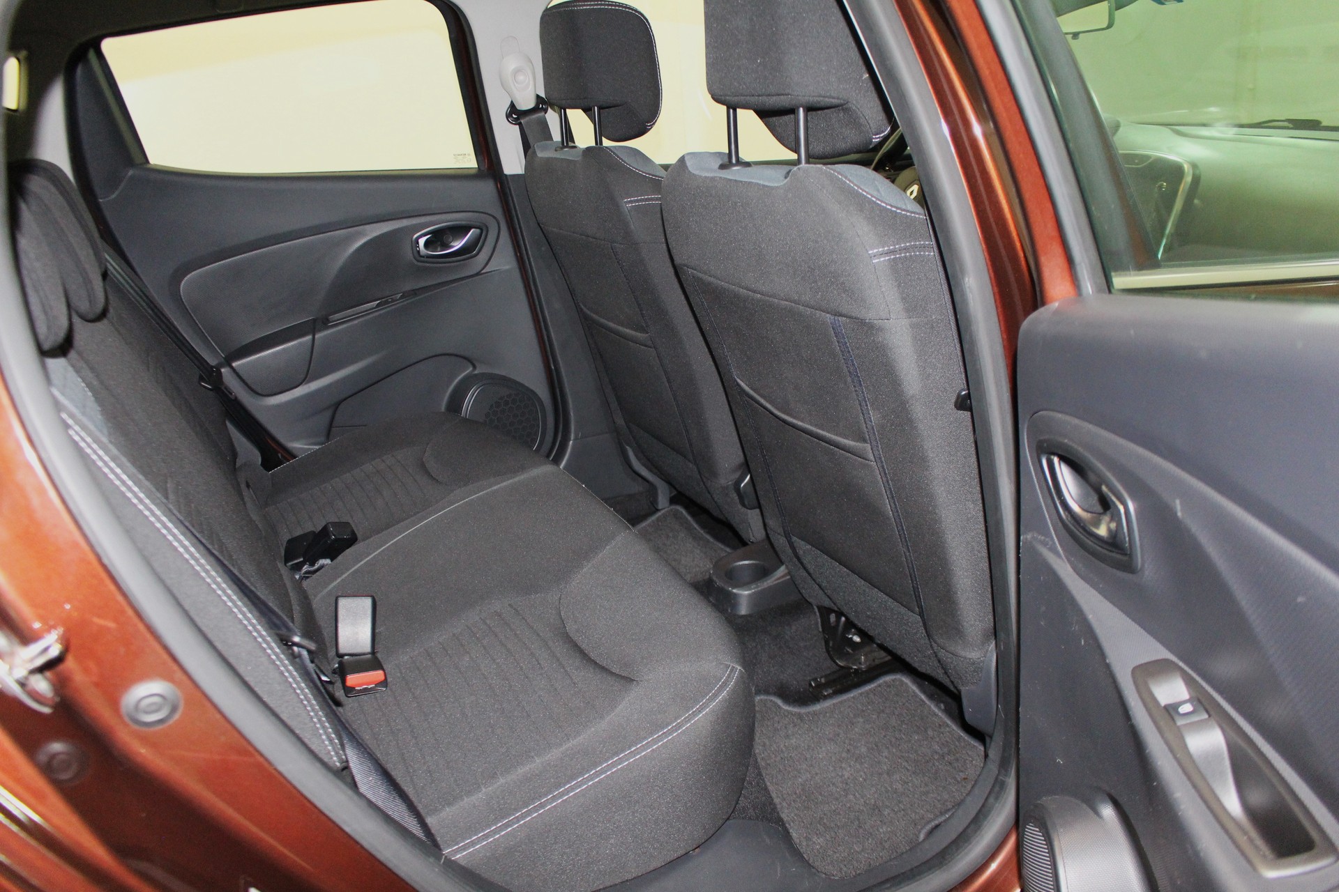 RENAULT Clio 0.9 TCe Swiss Edition S/S-image-9