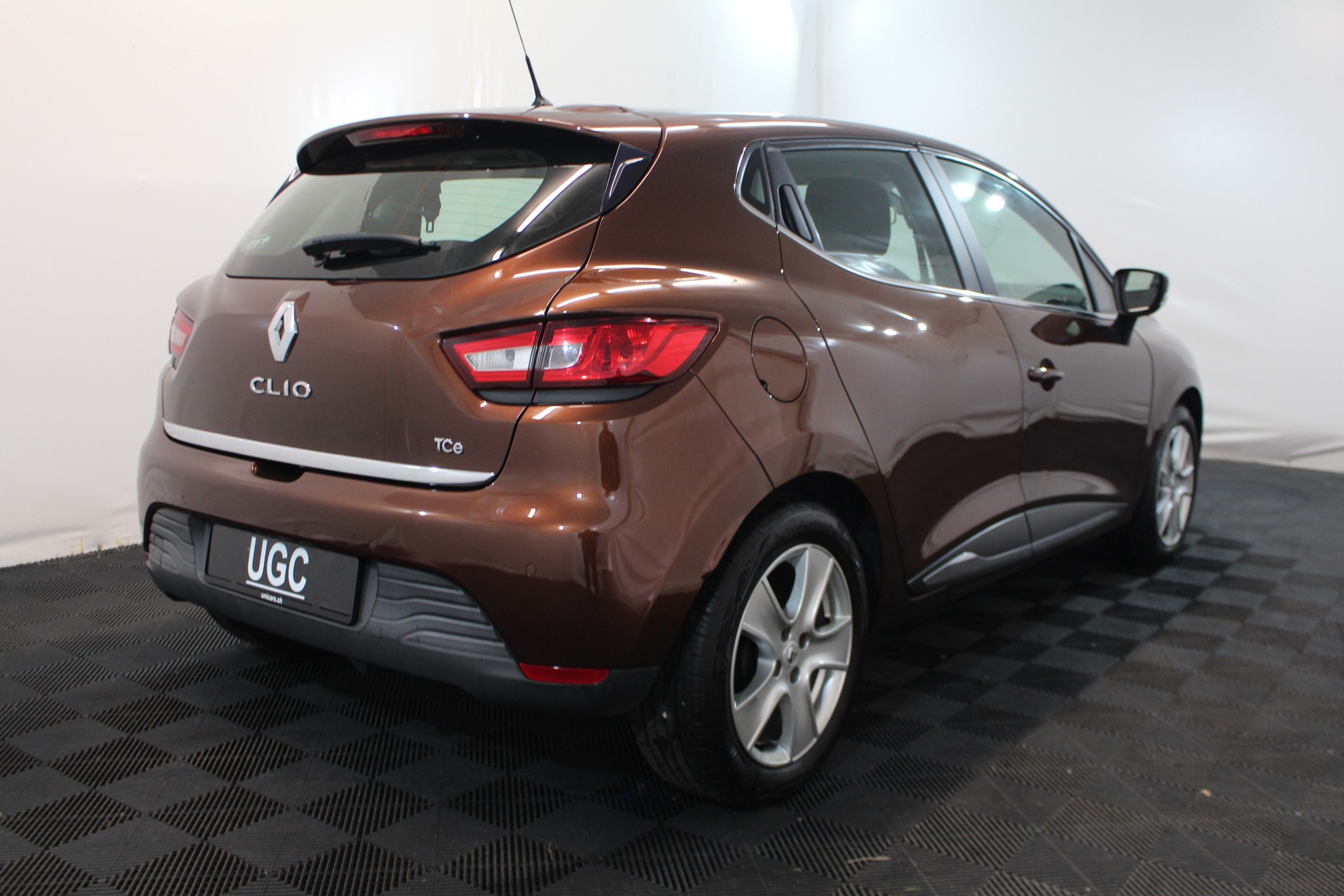 RENAULT Clio 0.9 TCe Swiss Edition S/S-image-5