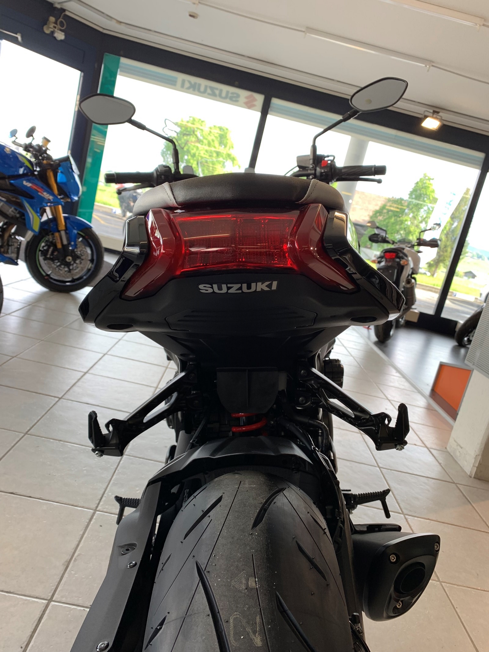 SUZUKI GSX-S 1000 KATANA-image-1
