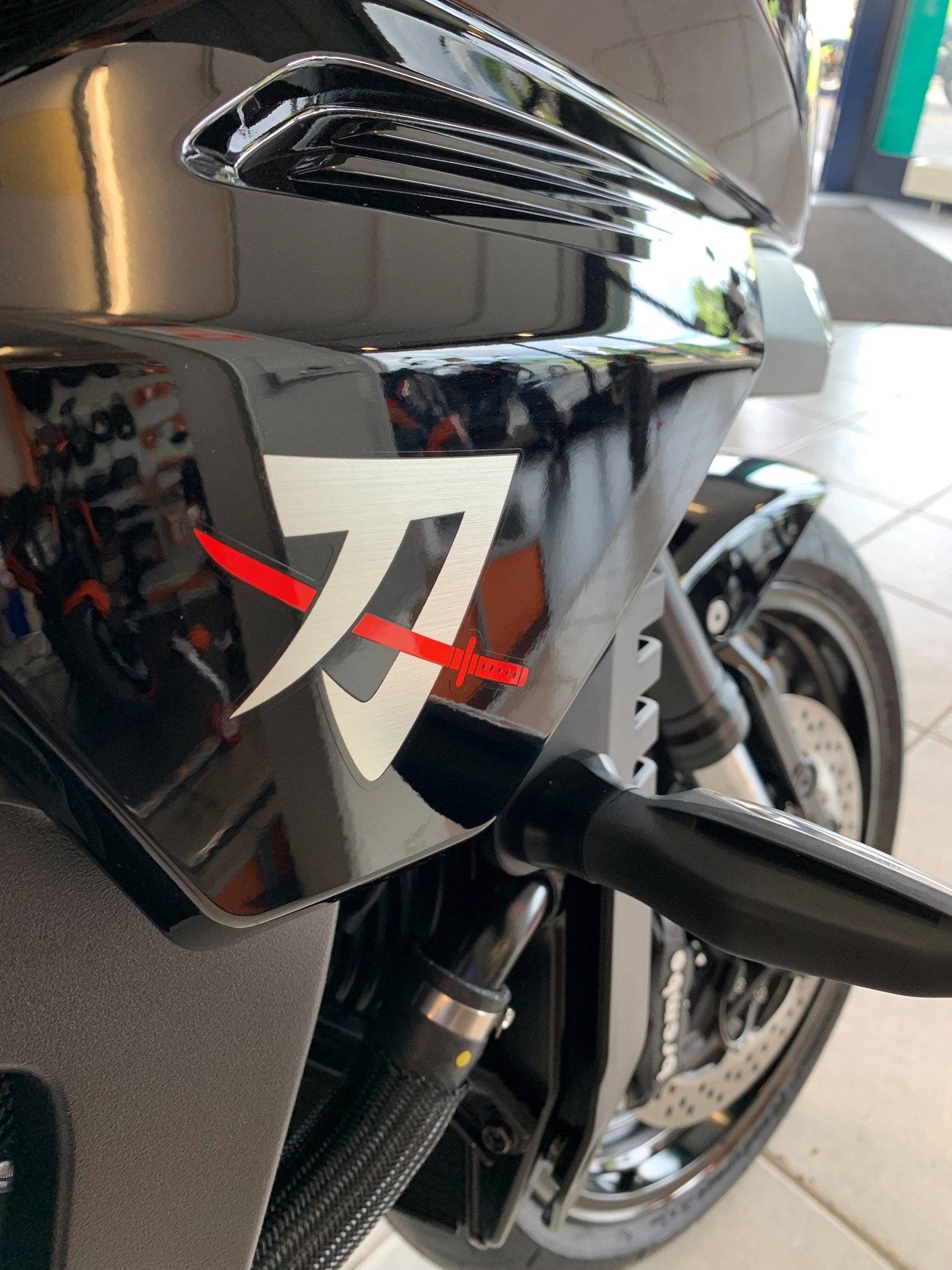 SUZUKI GSX-S 1000 KATANA-image-2